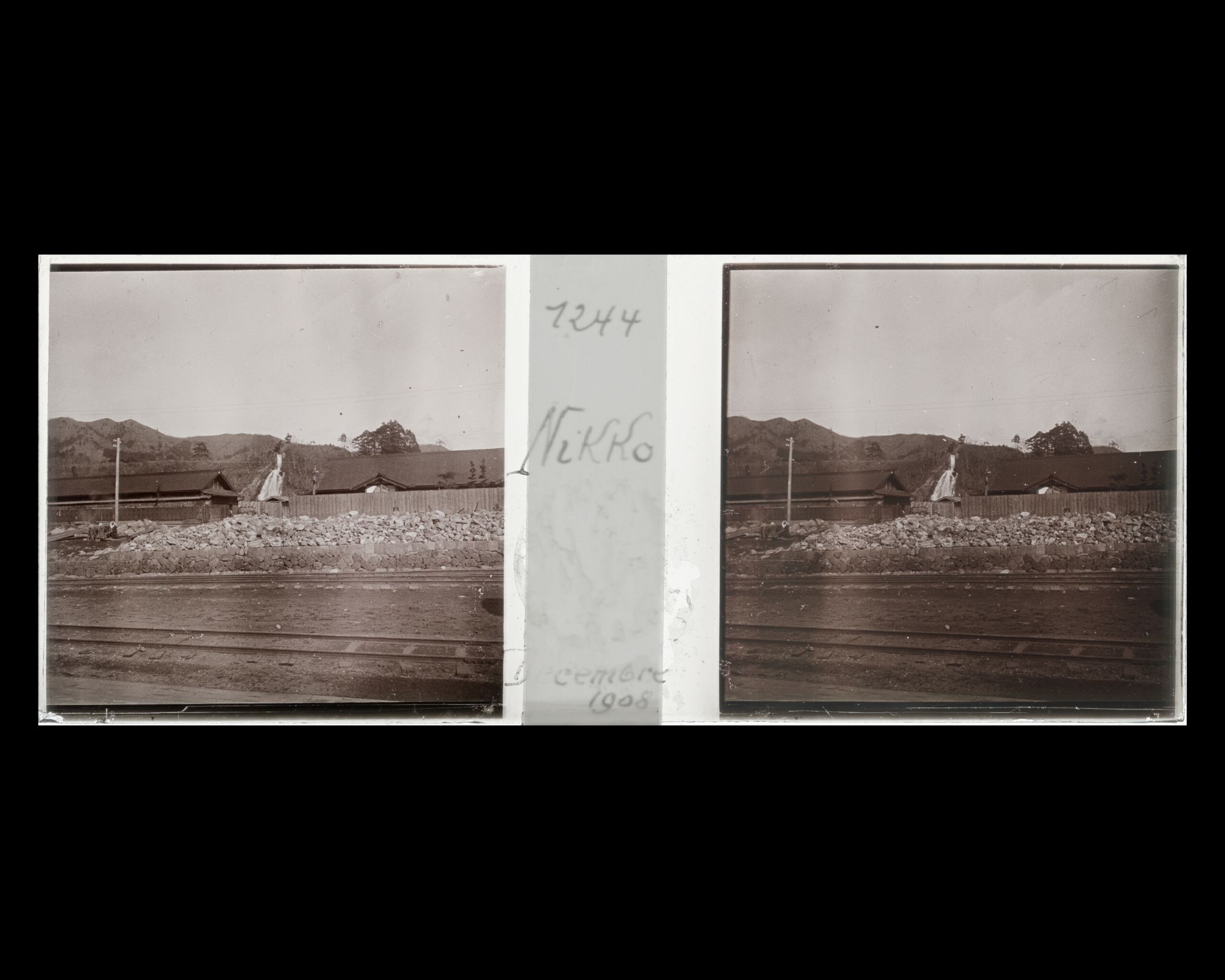 Image représentant Les rails du chemin de fer de la gare de Nikko?