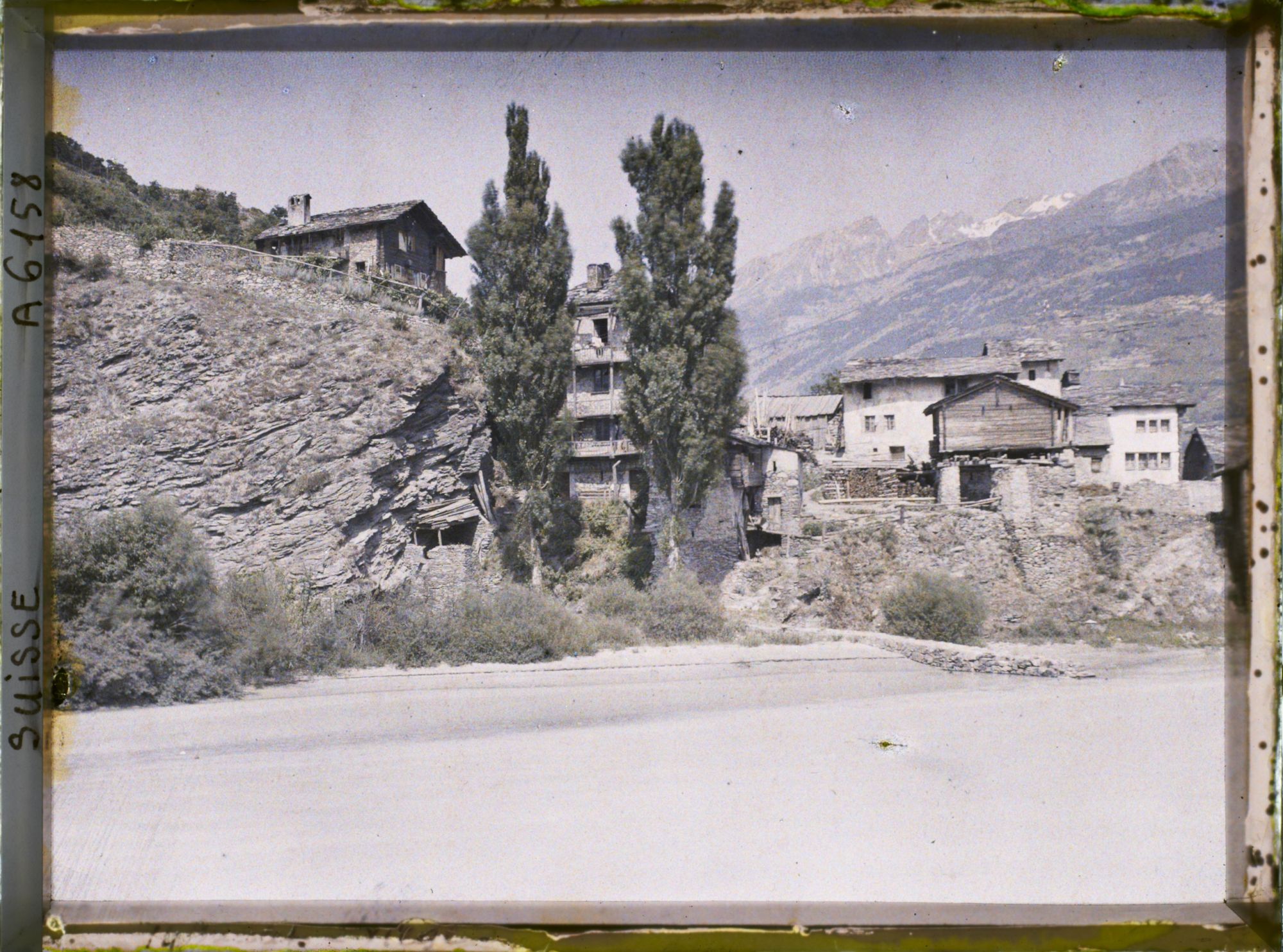 Image représentant La Viège en amont du pont couvert