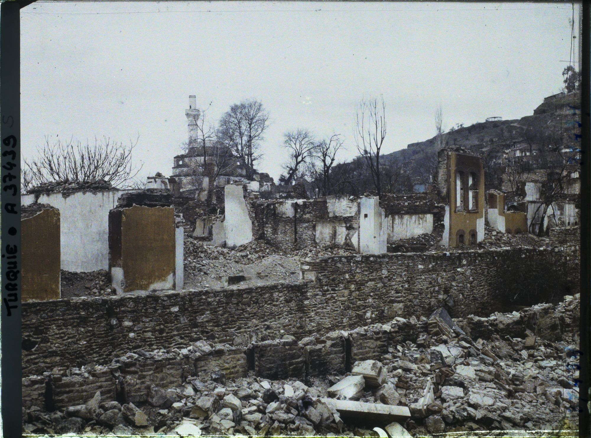 Image représentant Turquie, Aidin, Vue sur le Quartier Ouest incendié