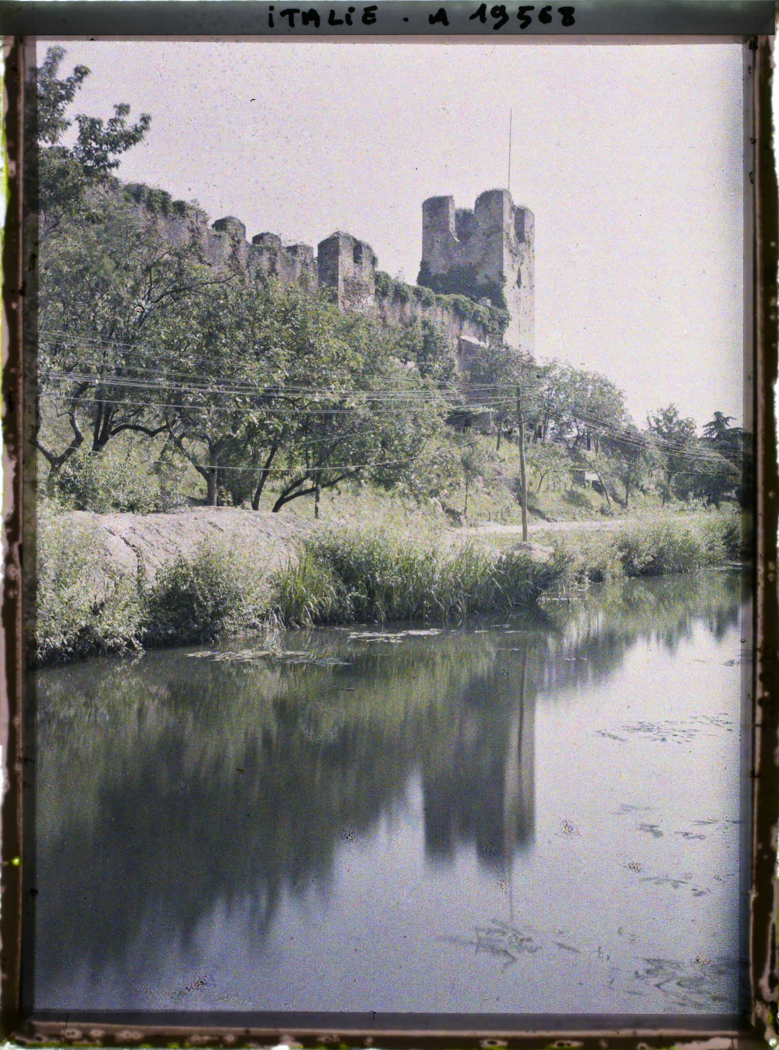 Image représentant Château et fleuve Muson