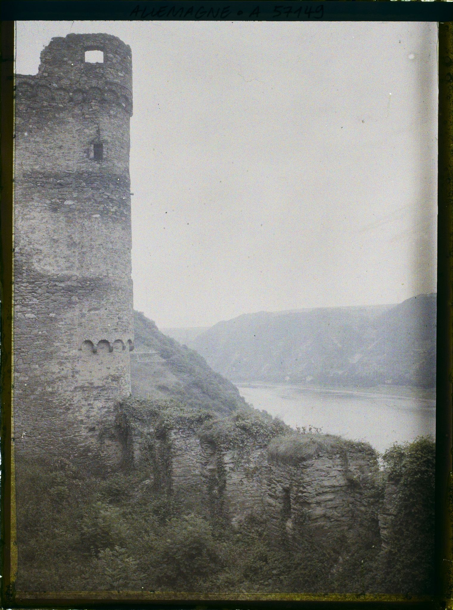 Image représentant Bords du Rhin, St Goard, St Goard - Ruines de Rheinsfields
