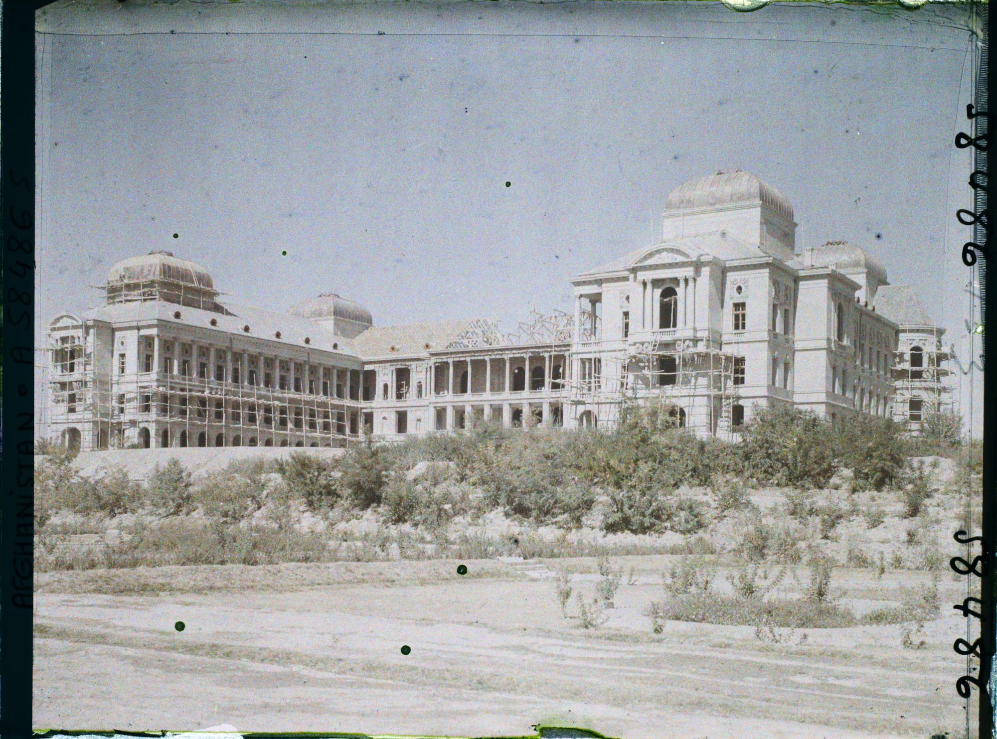 Image représentant Afghanistan, Dar-ul-Aman, Palais du Gouvernement - autre aspect
