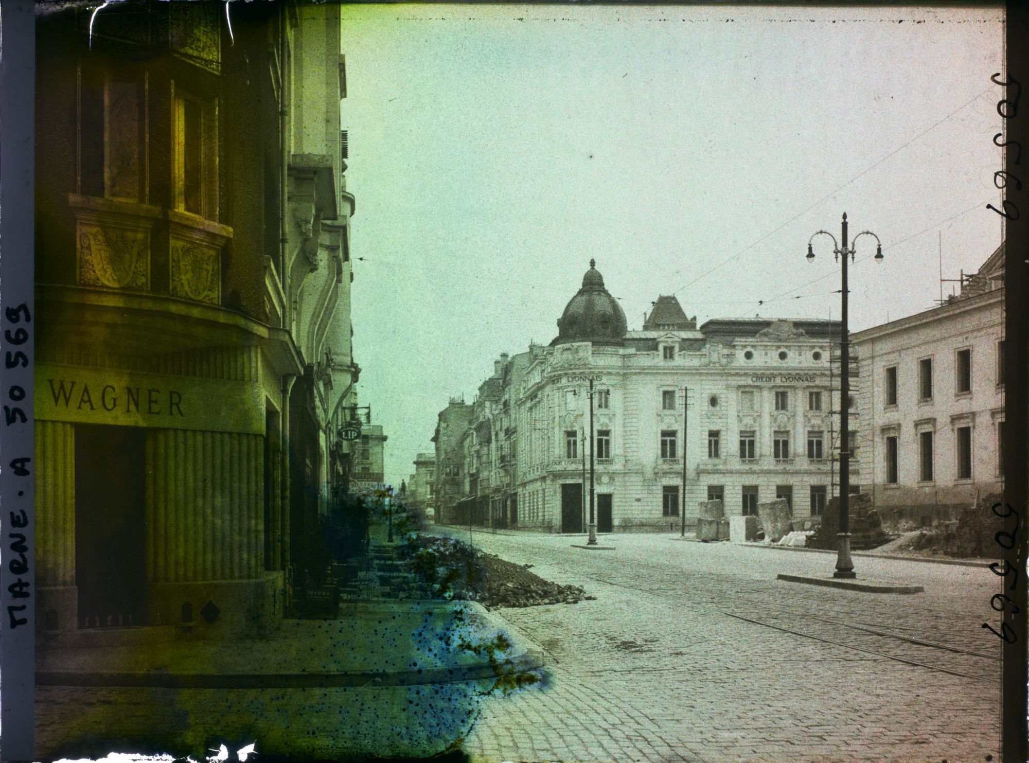 Image représentant France, Reims, Rue de Vesle - le Crédit Lyonnais