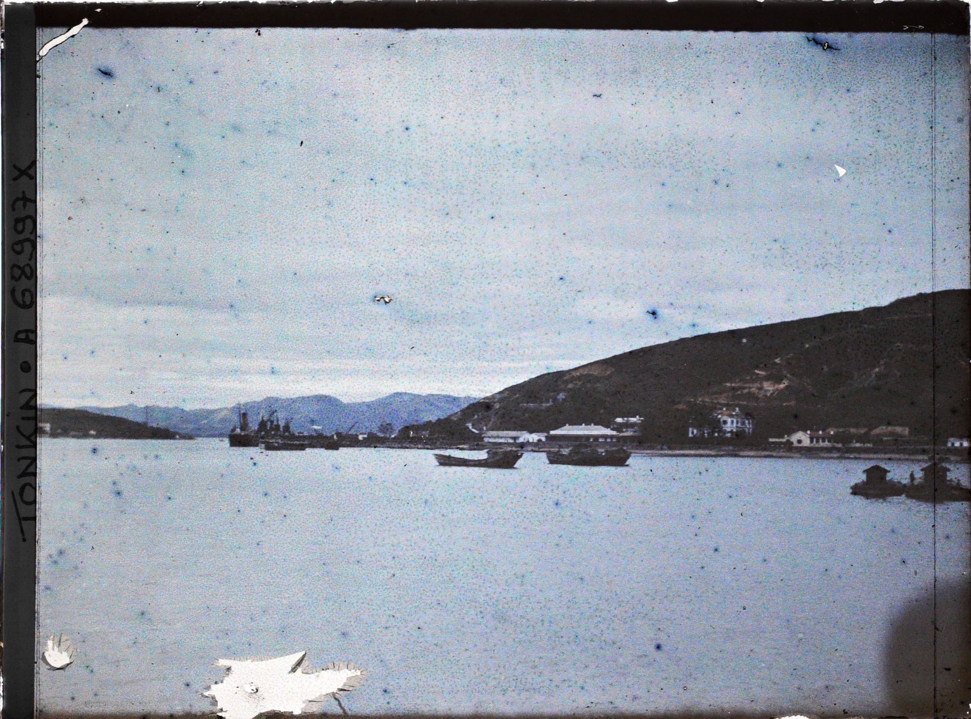 Image représentant Un appontement des charbonnages de Hon-gai à Port Courbet