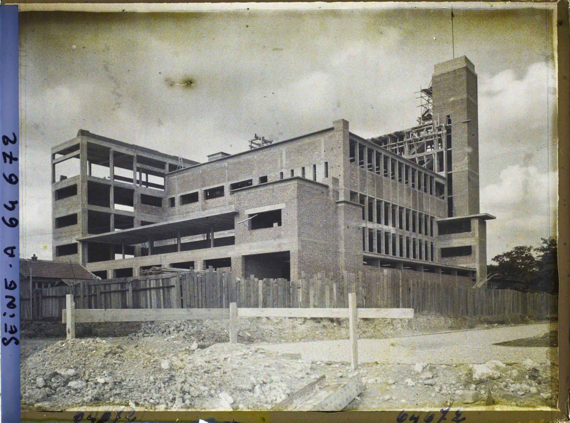 Image représentant La cité universitaire, la construction du pavillon néerlandais