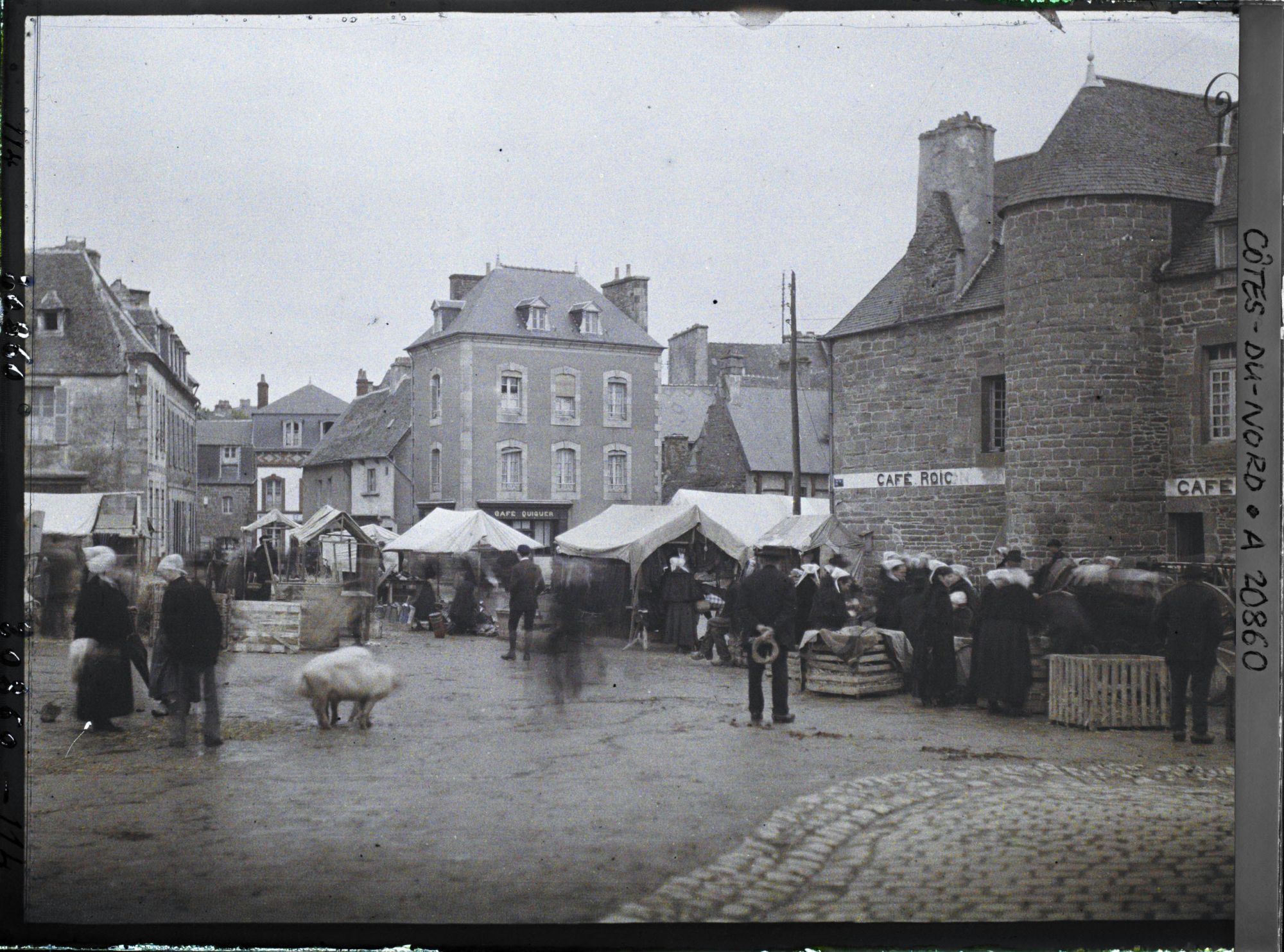 Image représentant Le marché du jeudi sur la place du Marchallac'h