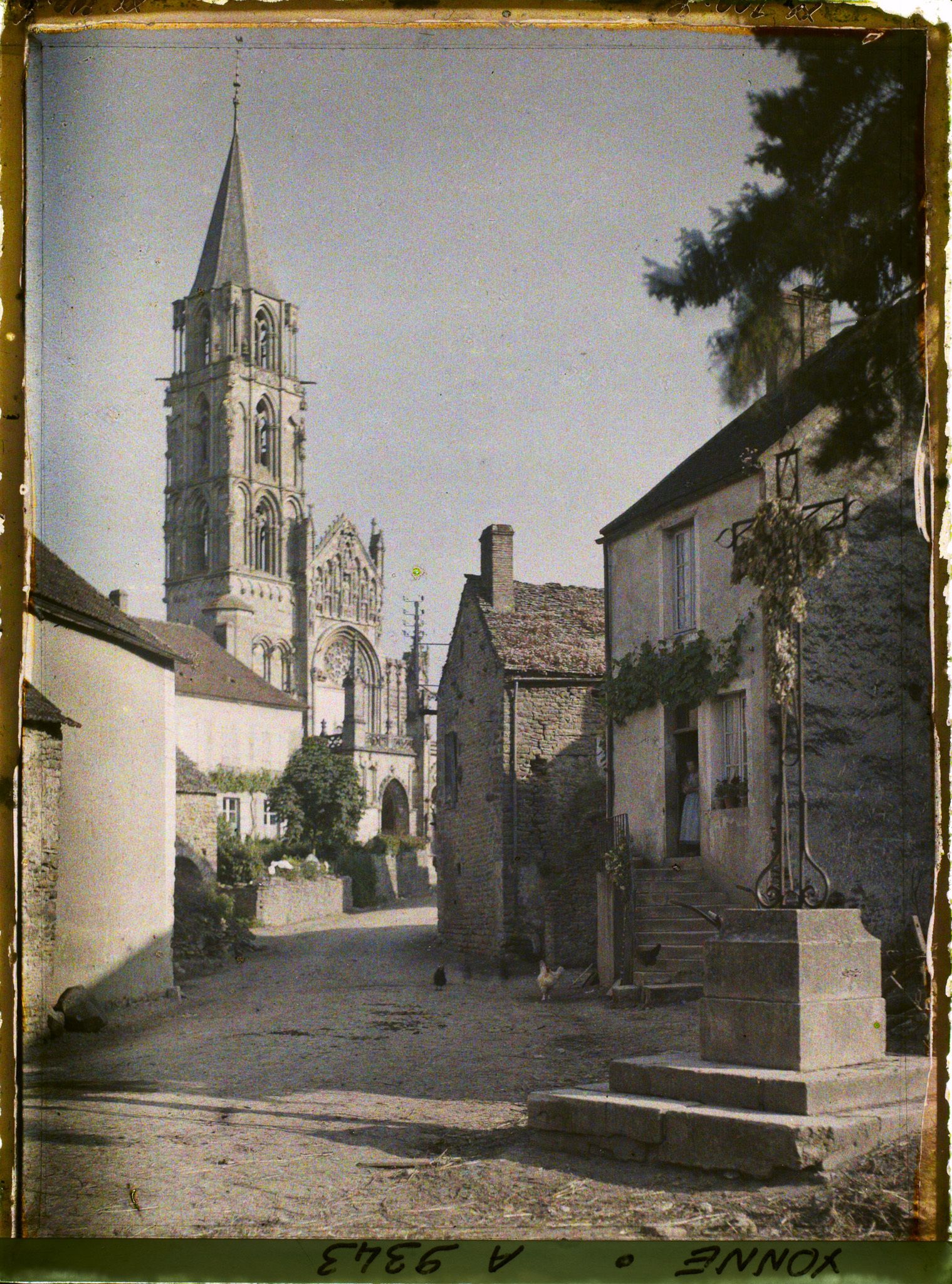 Image représentant France, St Père, L'Eglise de St Père, au milieu de ce pauvre Village d'aujourd'hui