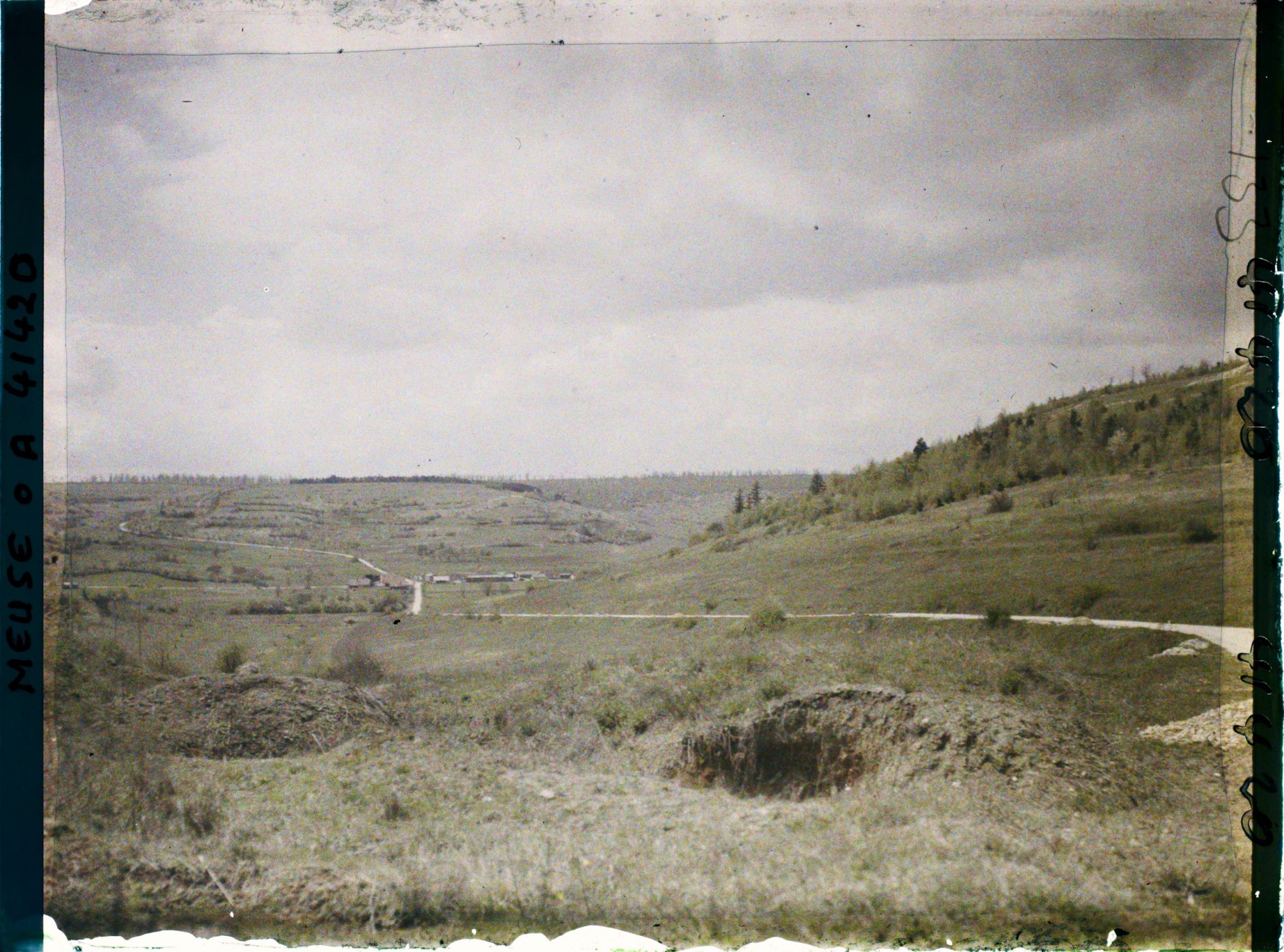Image représentant France, St Rémy, Vue vers St Rémy et la tranchée de Calonne