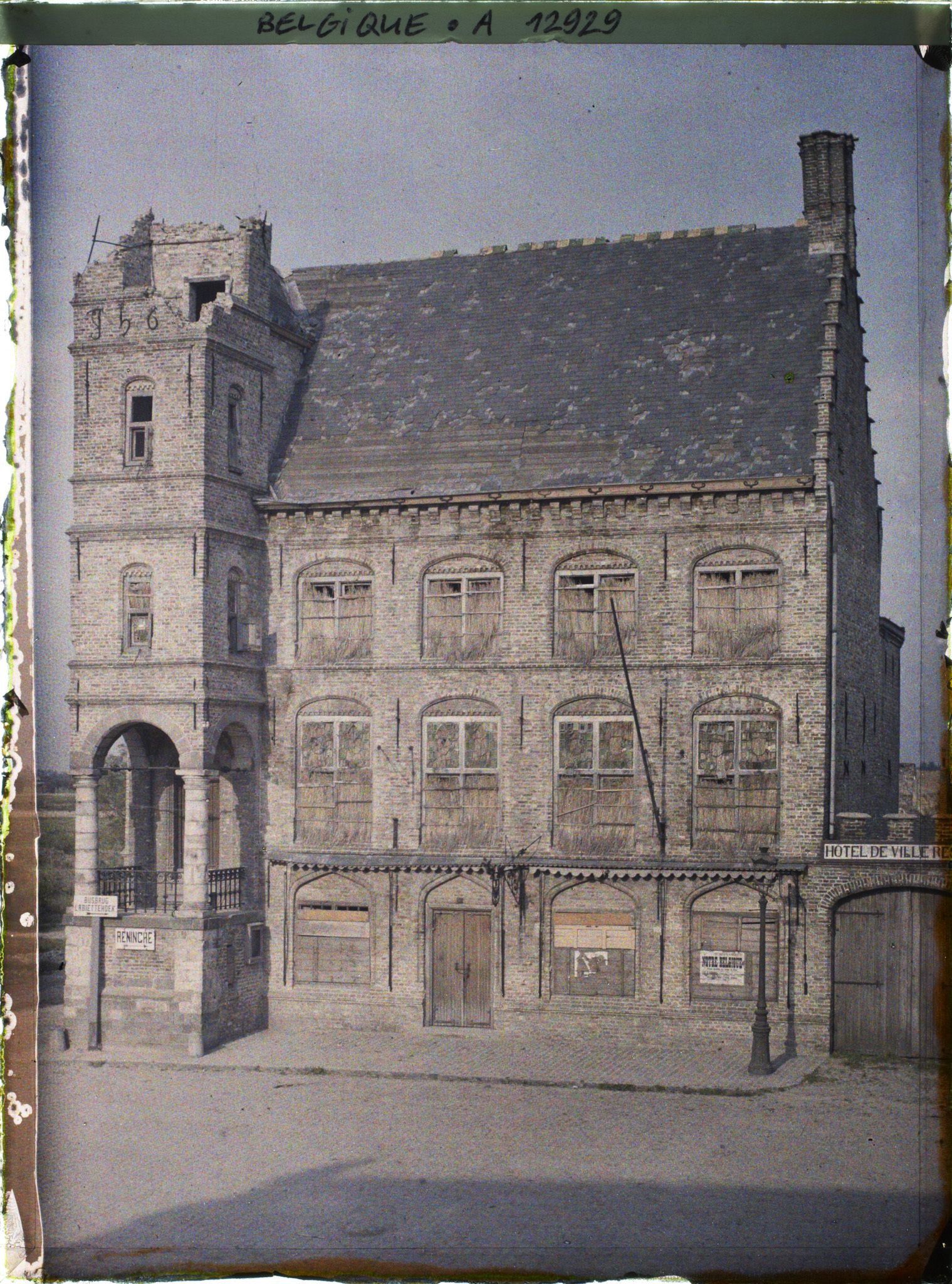 Image représentant Belgique, Loo, Hôtel de Ville
