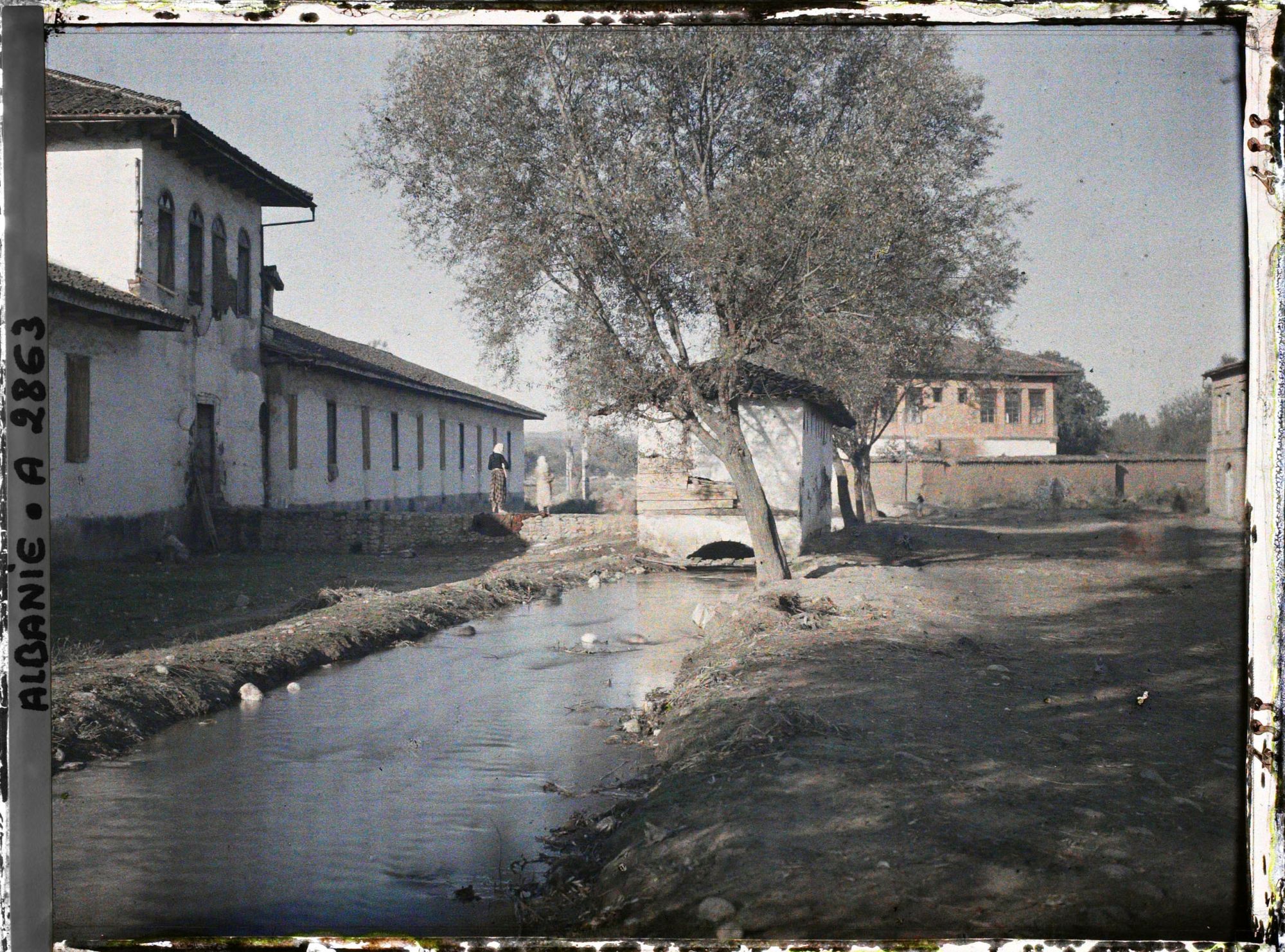 Image représentant Cours d'eau et ancien moulin dans le sud de la ville