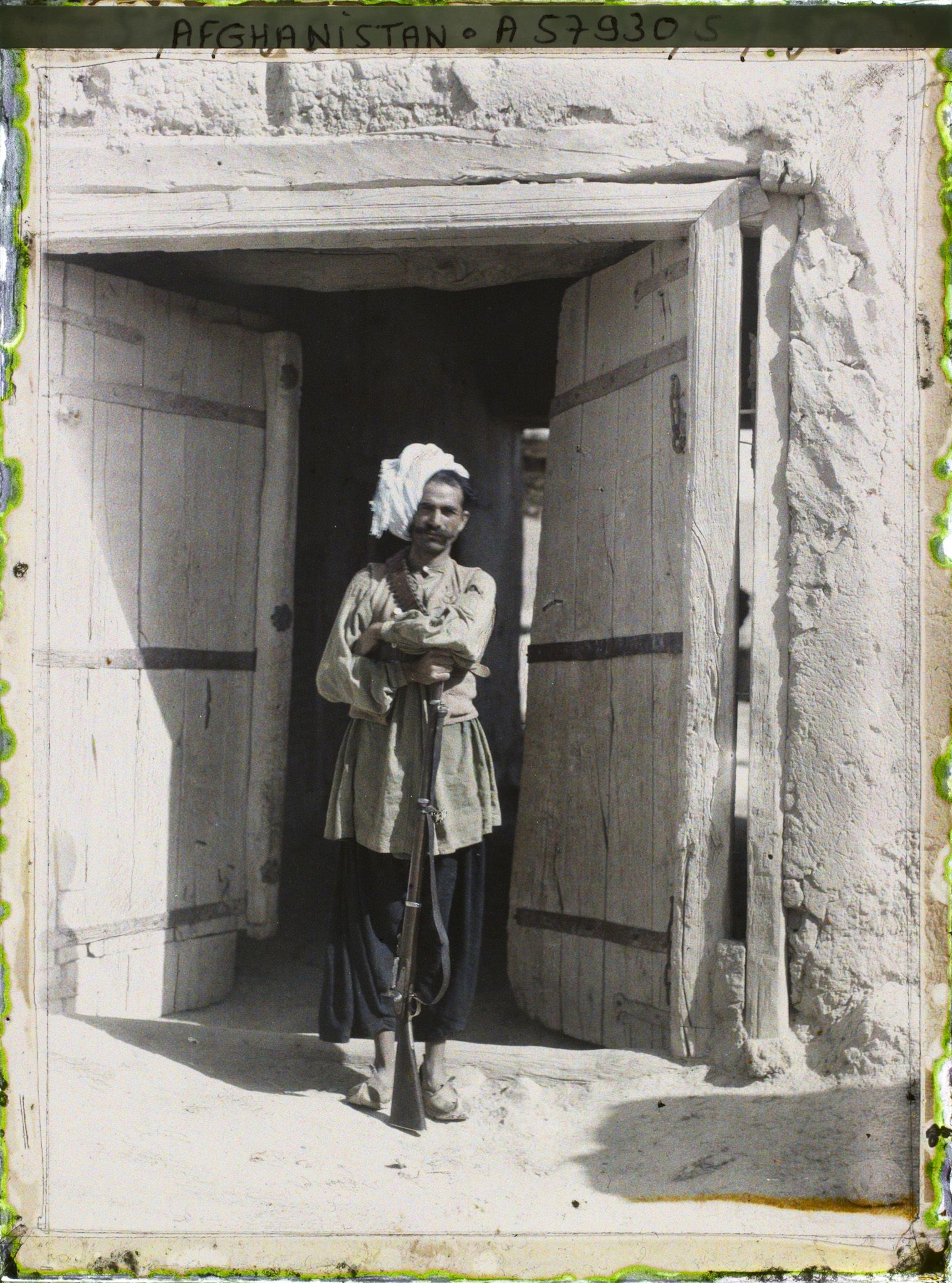 Image représentant Gardien de ferme armé