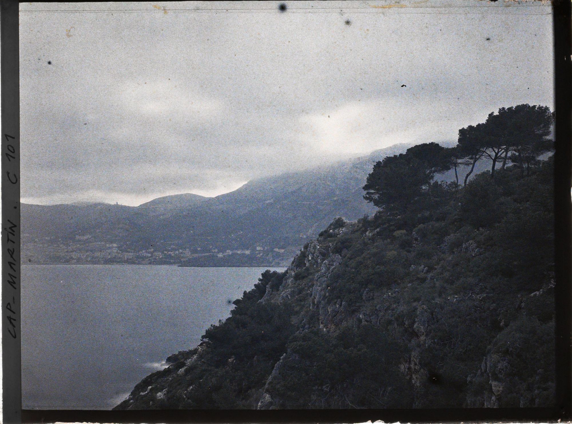 Image représentant Vue sur Monte Carlo depuis Cap Martin, le soir