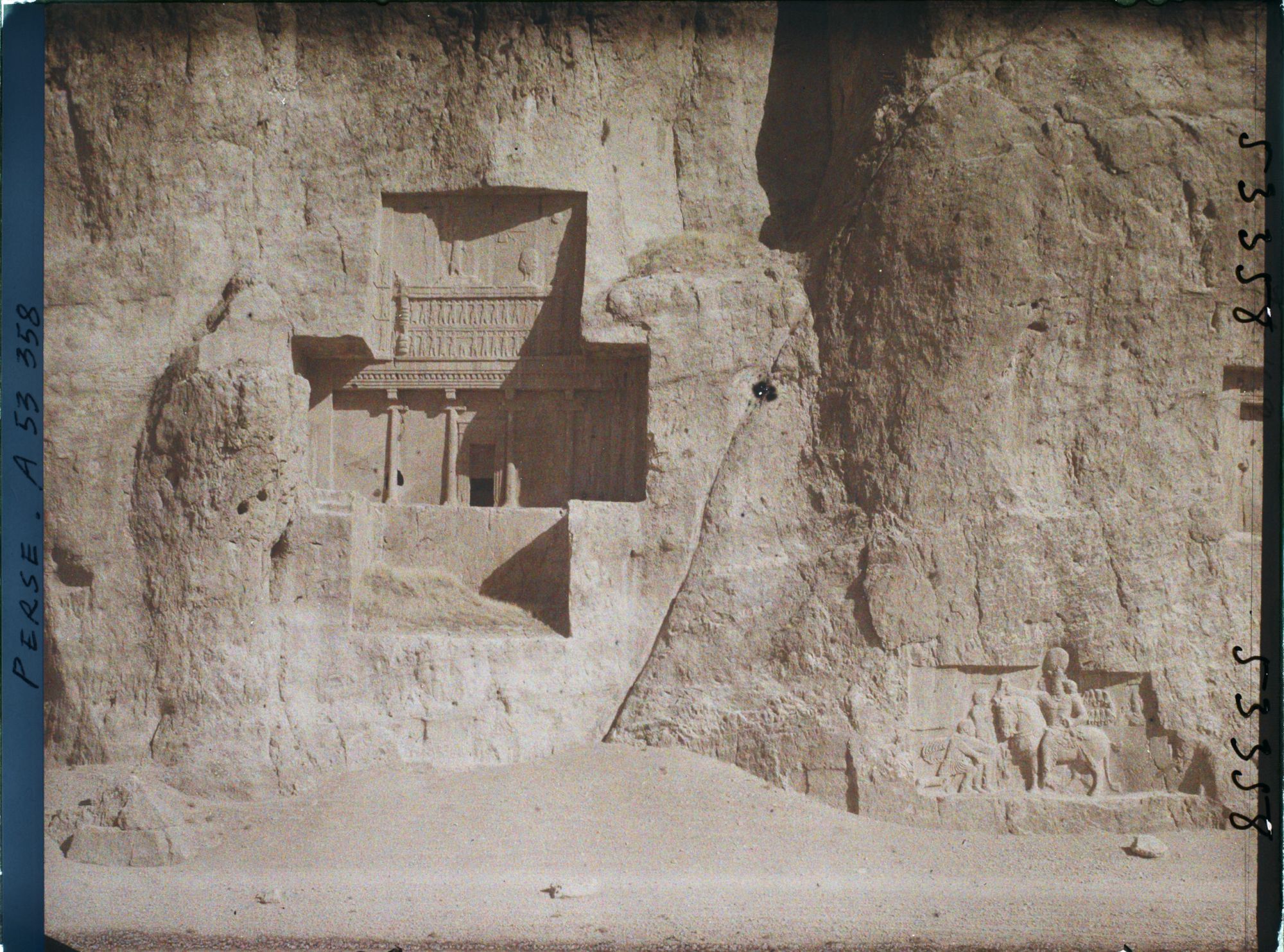 Image représentant Tombeau de d'Artaxerxès Ier