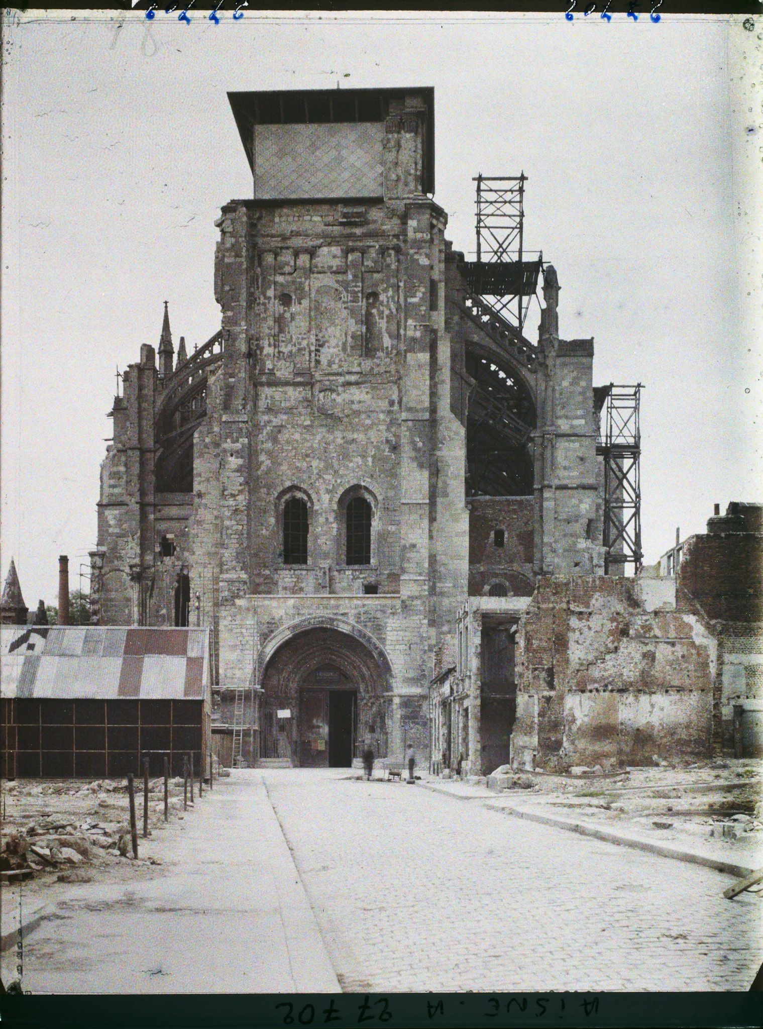 Image représentant France, St Quetin, Façade de la Cathédrale
