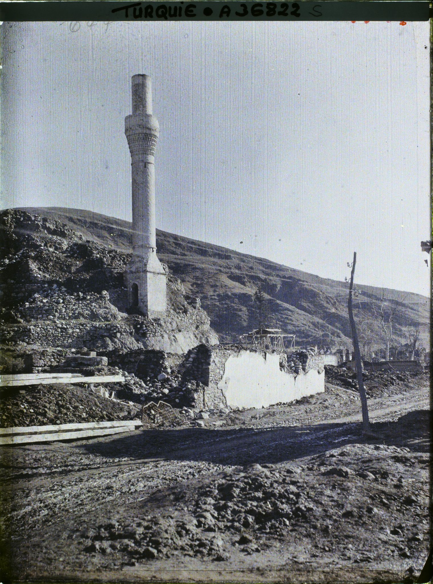 Image représentant Turquie, Keuplu, Mosquée détruite