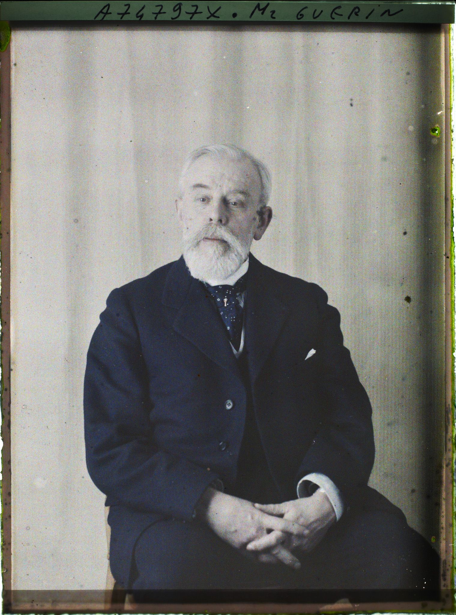 Image représentant https://musee-albert-kahn.s-museum.fr/home/NWQ2OTAwYzNmYjZlZTk1ZWQwODJmMjY4L2dlbmVyaWMtbm90aWNlLXRhYi9hdXRob3JpdHkvNjE3YTc5ZjVjZjhiODk2OGIzMzM3ZDIx/5d6900c3fb6ee95ed082f268/generic-notice-tab/authority/617a79ebcf8b8968b3336ded Monsieur Guérin