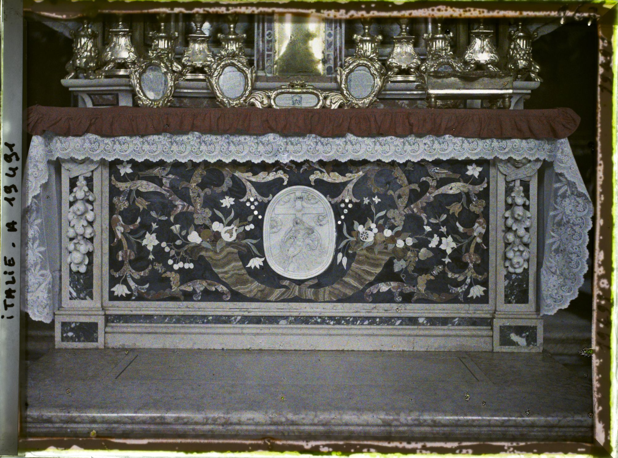 Image représentant Détail de l'autel de l'église Santi Siro e Libero