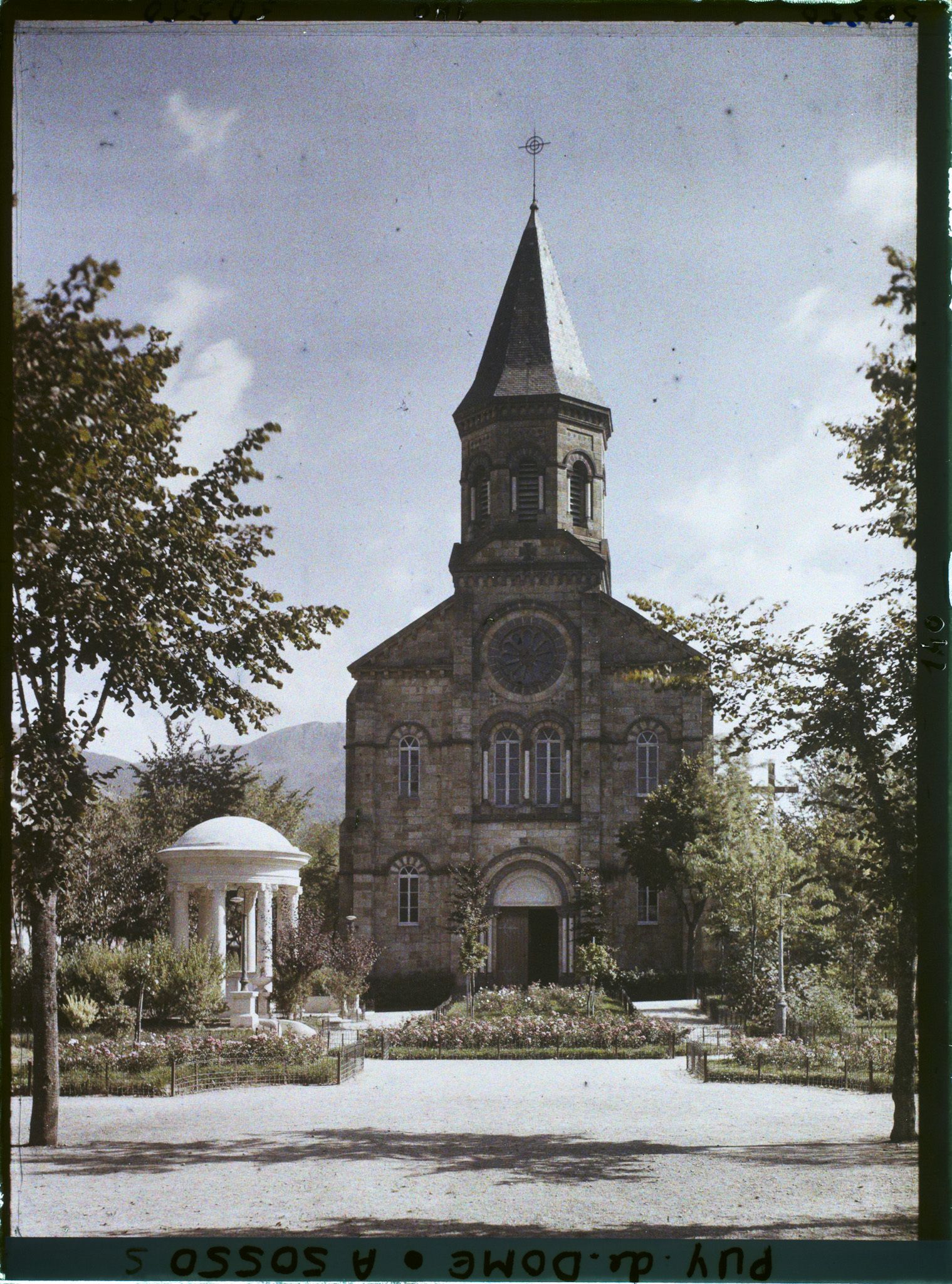 Image représentant France, La Bourboule, L'Eglise