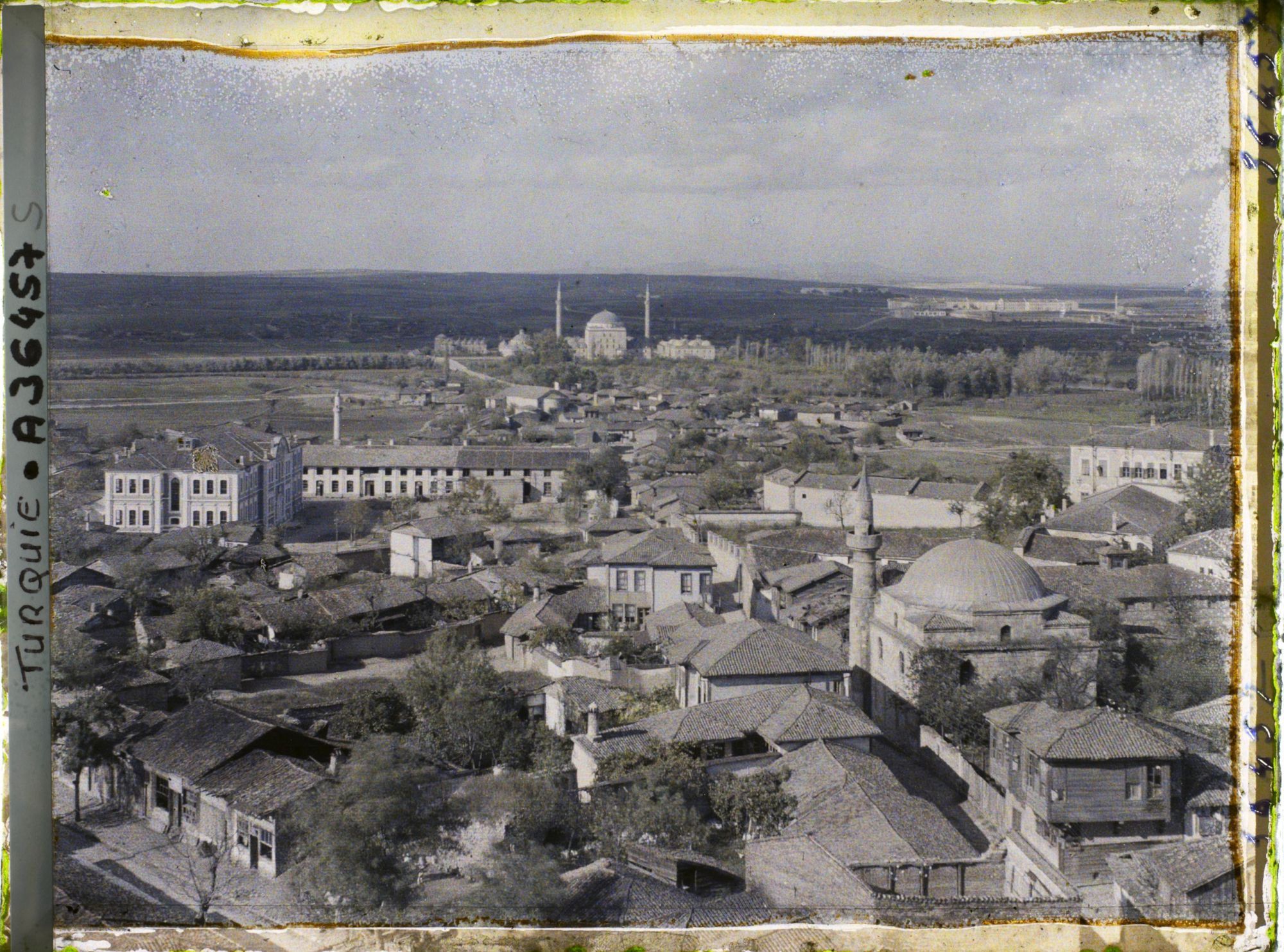 Image représentant Panorama de la ville vers Ikinci Beyazit Camii (Mosquée de Beyazit II, datant de 1484-1488)
