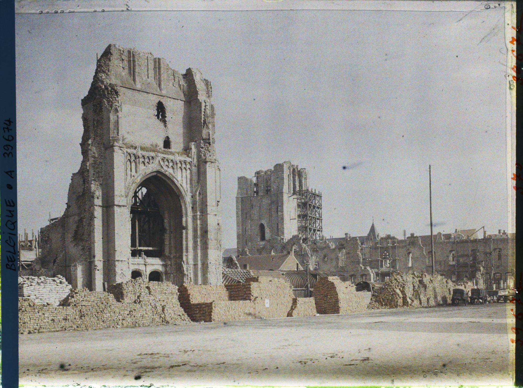 Image représentant Belgique, Ypres, Ruines de l'Hospice