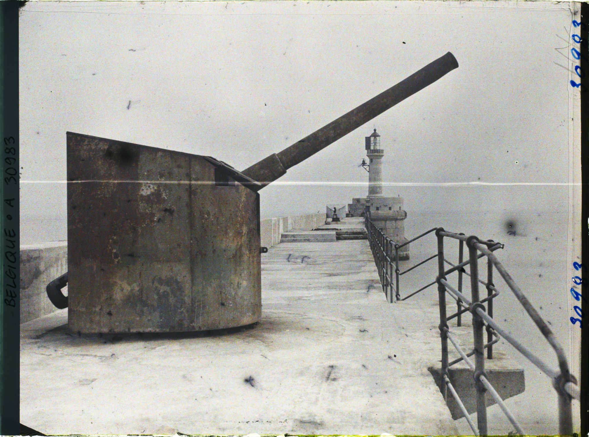 Image représentant Belgique, Zeebrugge, L'extrémité du môle
