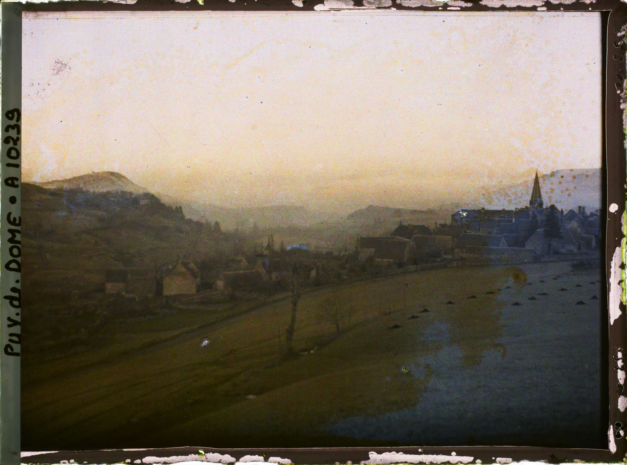 Image représentant France, Besse, Besse après le Coucher du Soleil