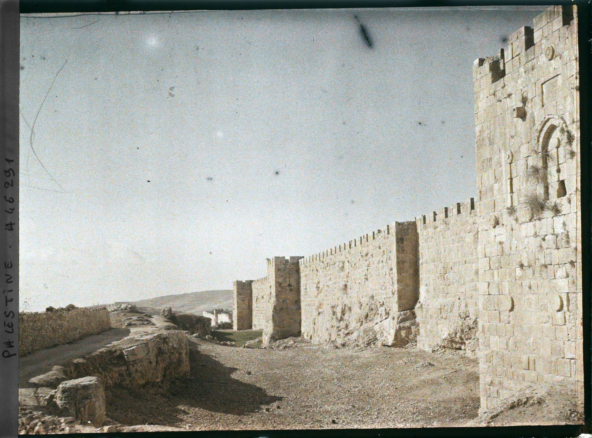 Image représentant Une partie des remparts de la ville