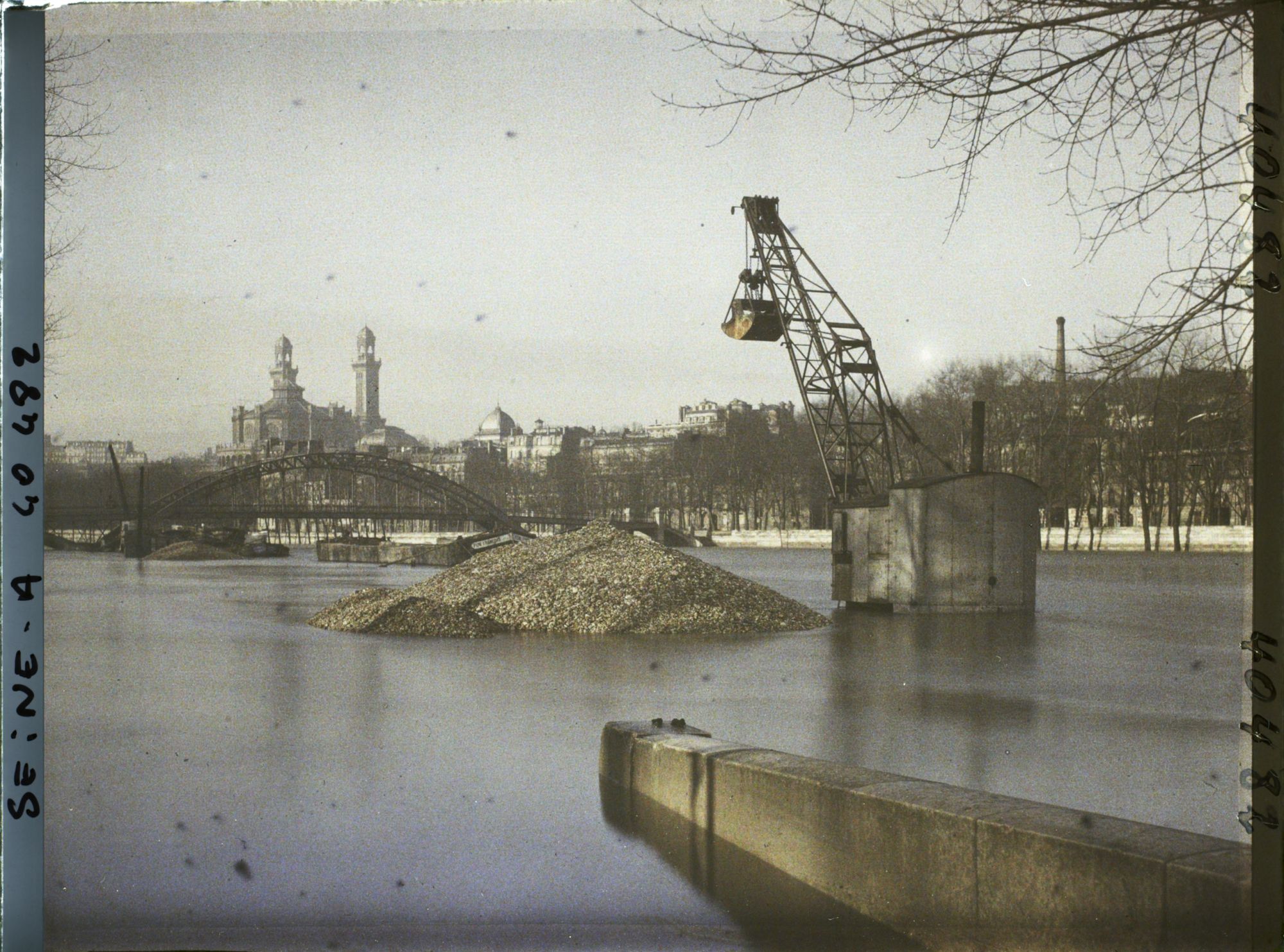 Image représentant La crue de la Seine depuis le port de la Bourdonnais vers le Trocadéro
