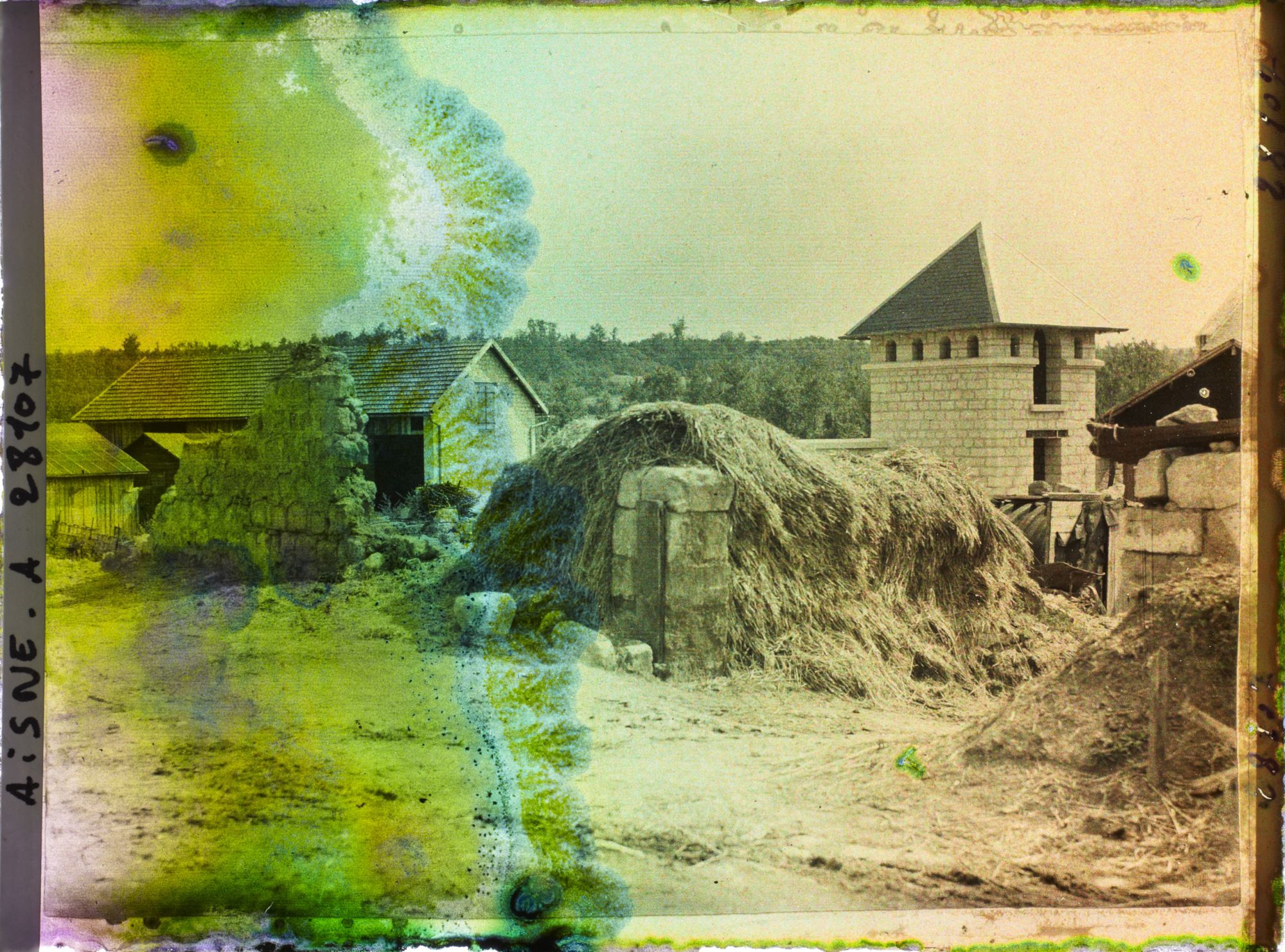 Image représentant France, Morsain, Une ferme reconstruite