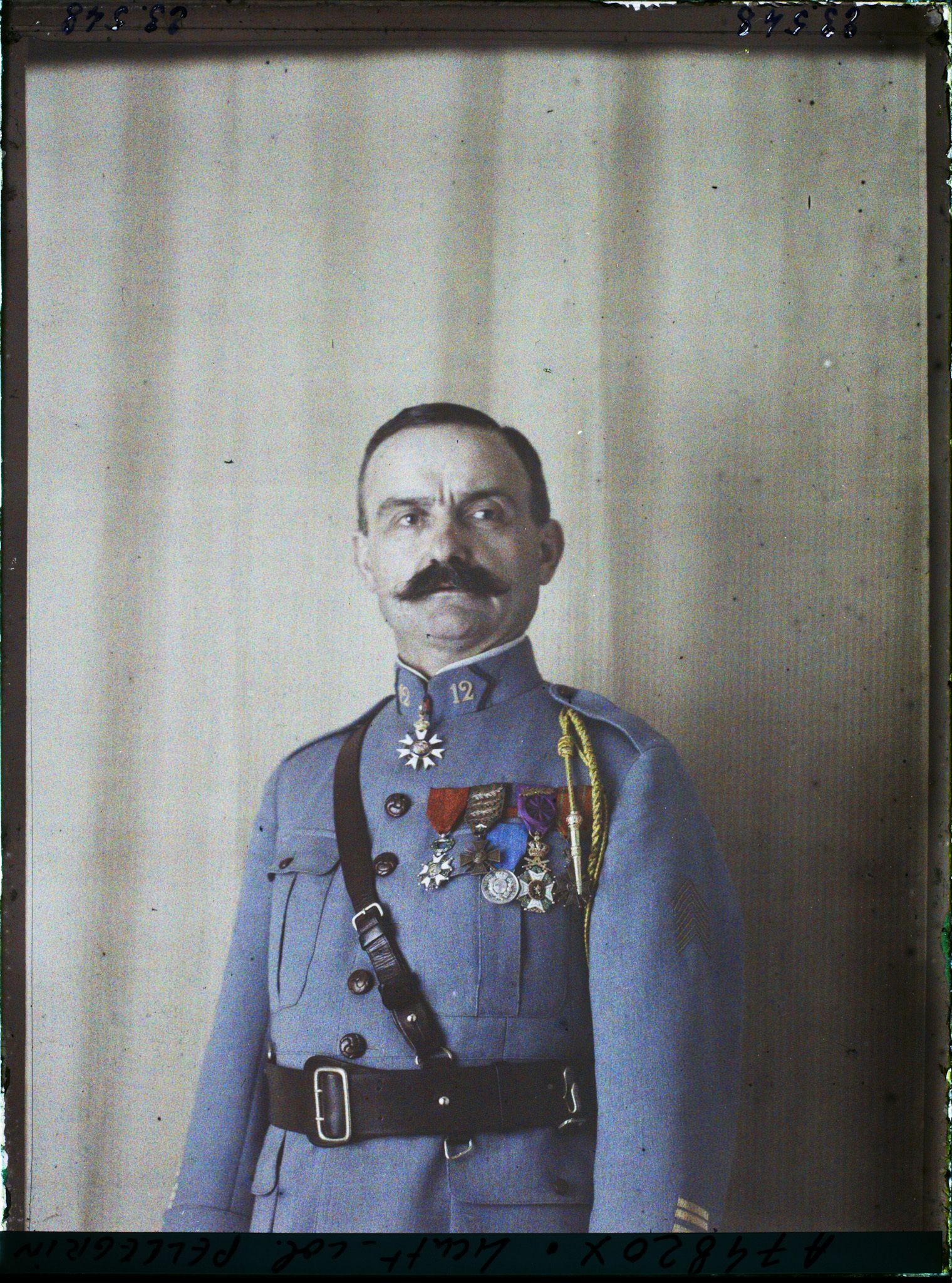 Image représentant Le lieutenant-colonel  https://musee-albert-kahn.s-museum.fr/home/NWQ2OTAwYzNmYjZlZTk1ZWQwODJmMjY4L2dlbmVyaWMtbm90aWNlLXRhYi9hdXRob3JpdHkvNjE3YTc5ZjVjZjhiODk2OGIzMzM3ZDIx/5d6900c3fb6ee95ed082f268/generic-notice-tab/authority/617a79ebcf8b8968b3337568 Fernand Pellegrin