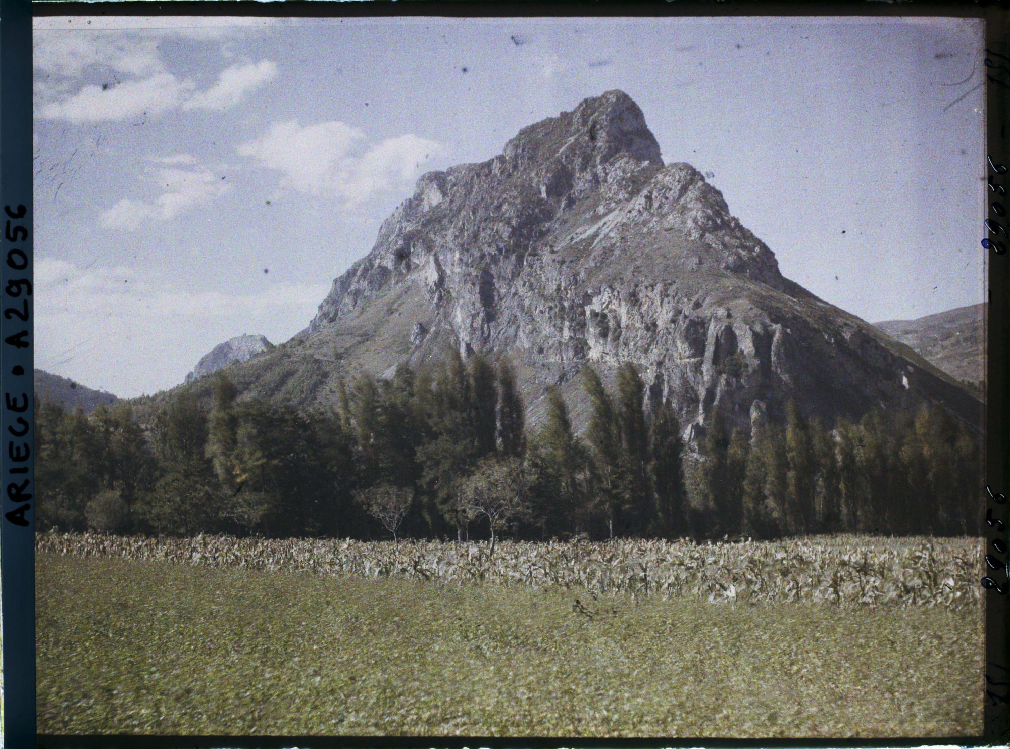 Image représentant Le Soudour vu de la route de Bompas