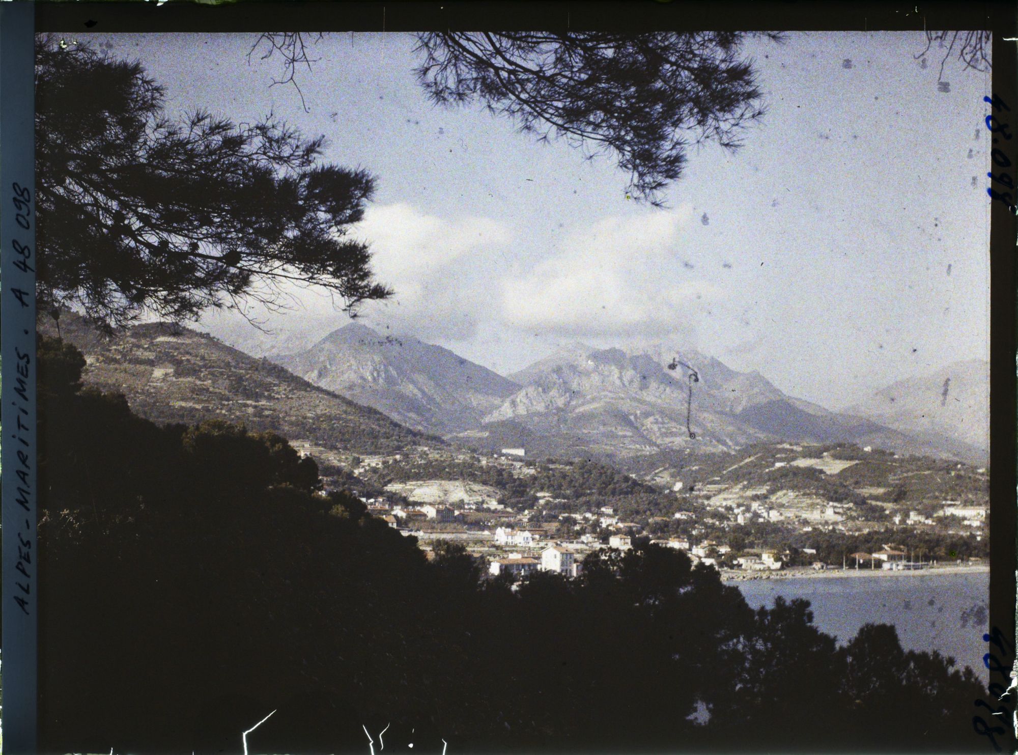 Image représentant Vue sur les environs de Menton, depuis le cap Martin