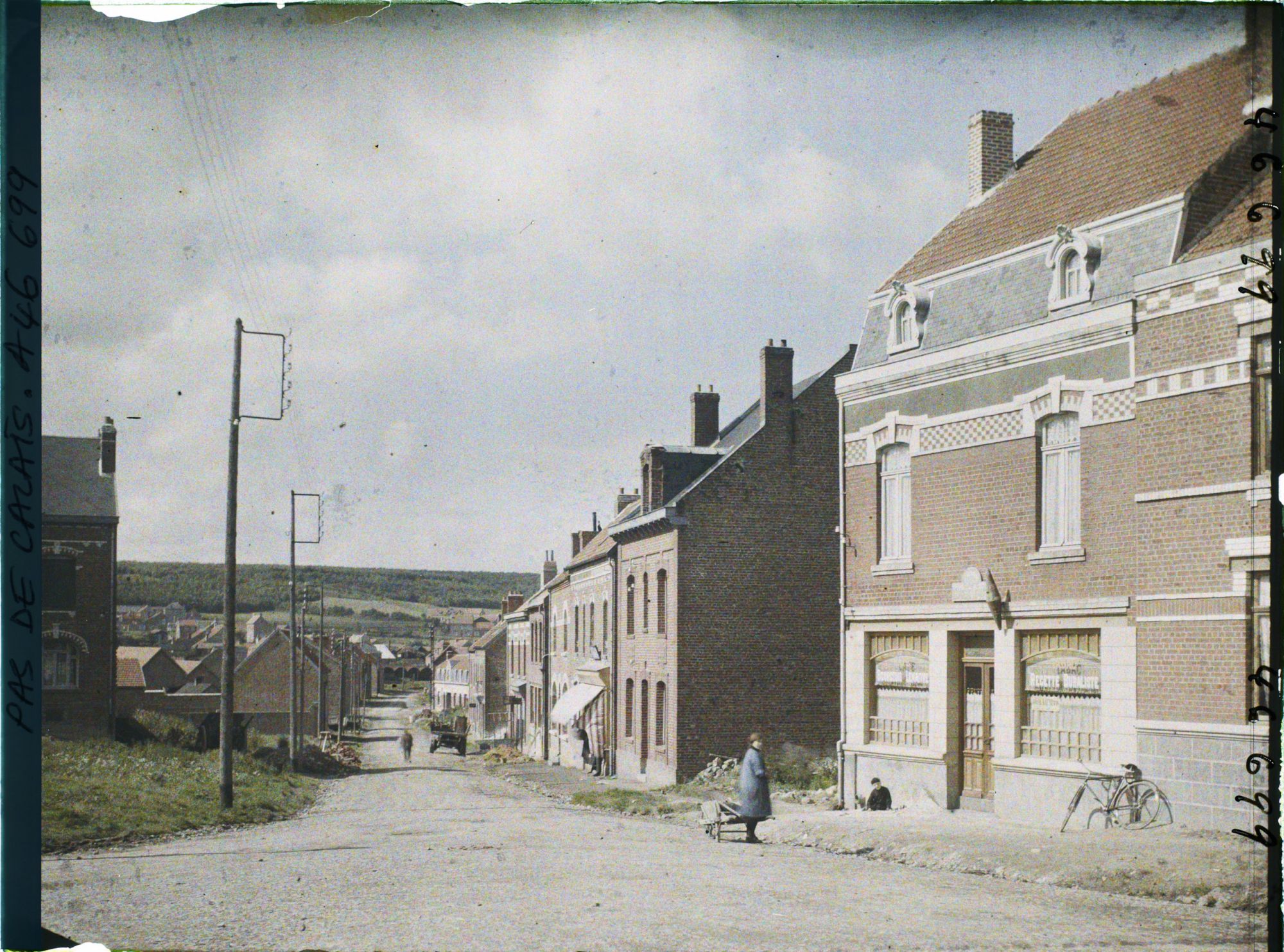 Image représentant France, Vimy, Une rue