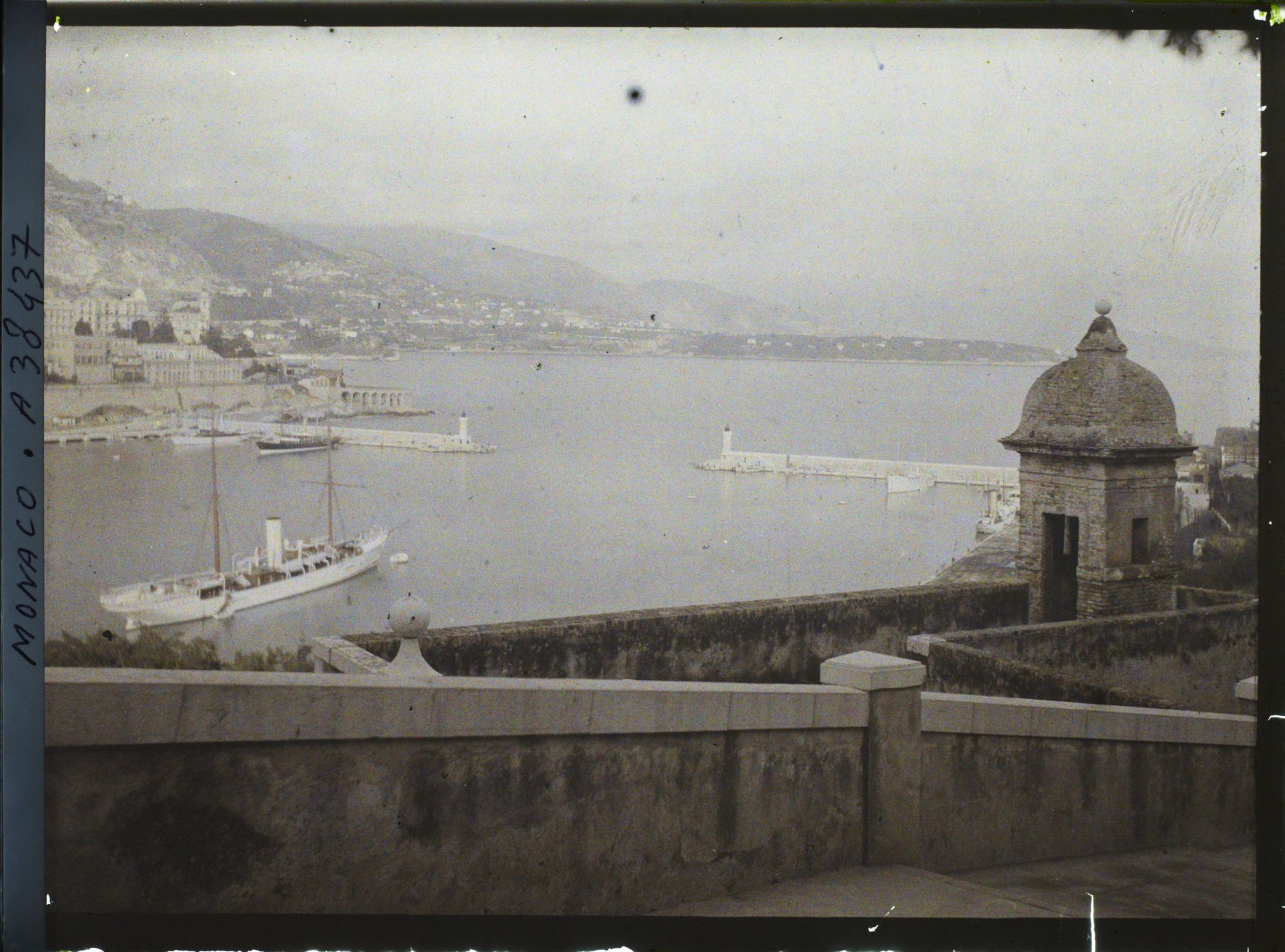 Image représentant Panorama port de la Condamine, Monte Carlo et le Cap Martin