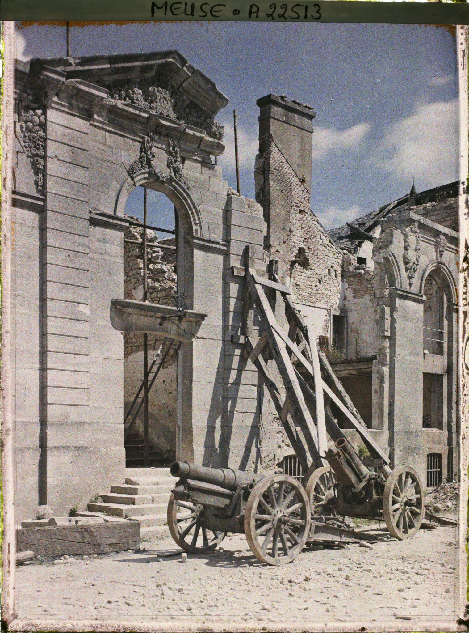 Image représentant France, Verdun, Cour Ovale Détails d'architecture