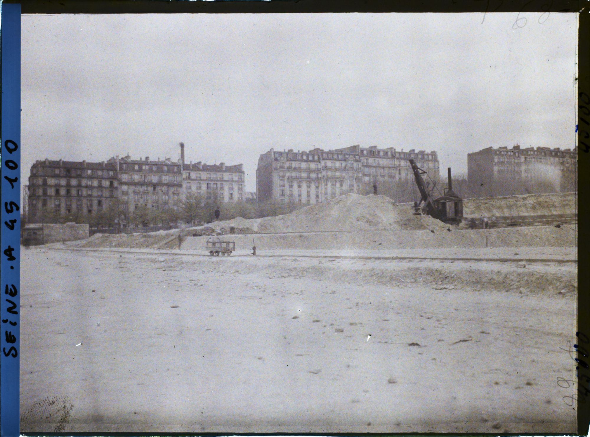 Image représentant Démolition des anciennes fortifications à la porte de Versailles, boulevard Victor et boulevard Lefebvre