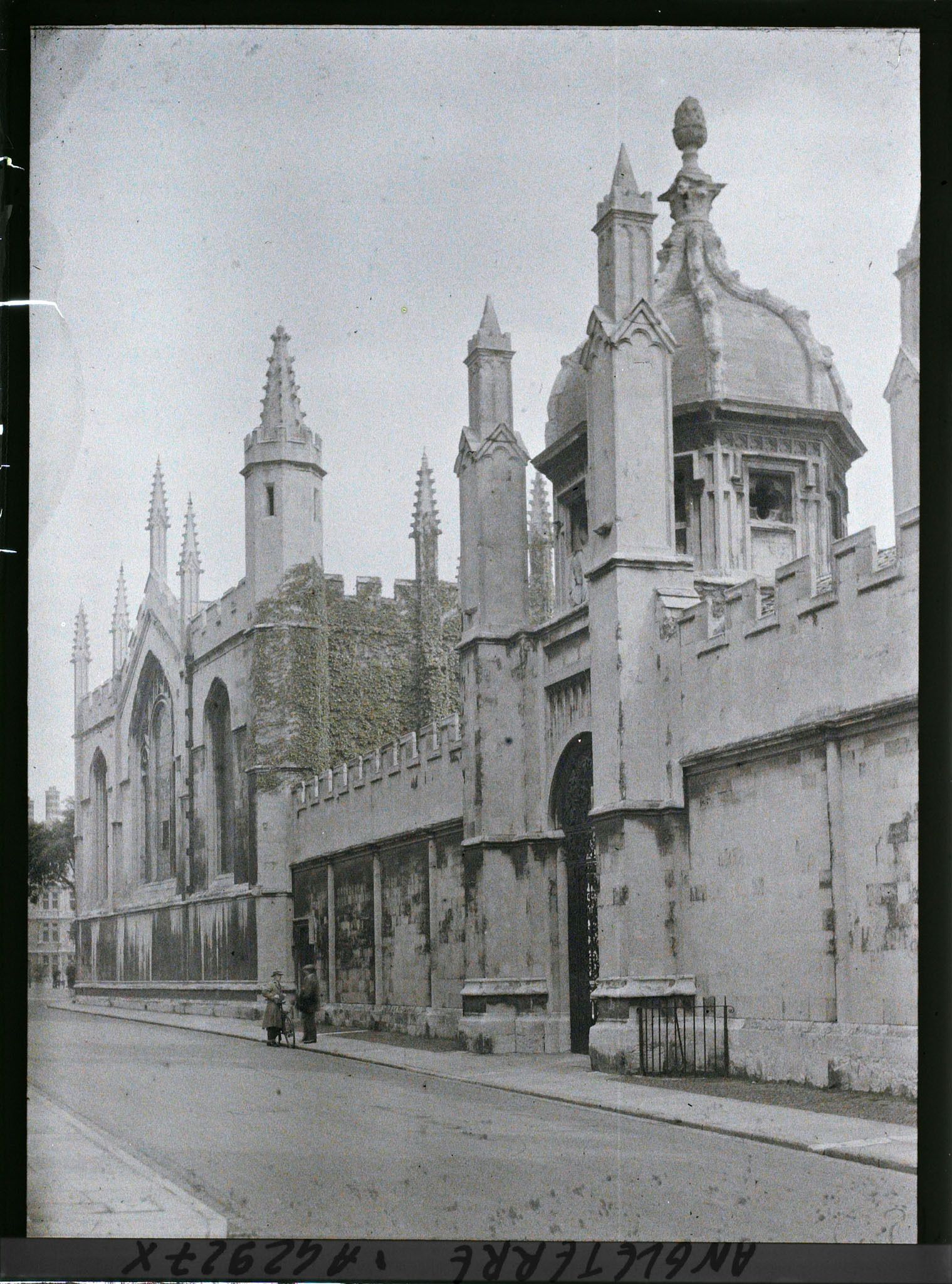 Image représentant All Souls College sur High street
