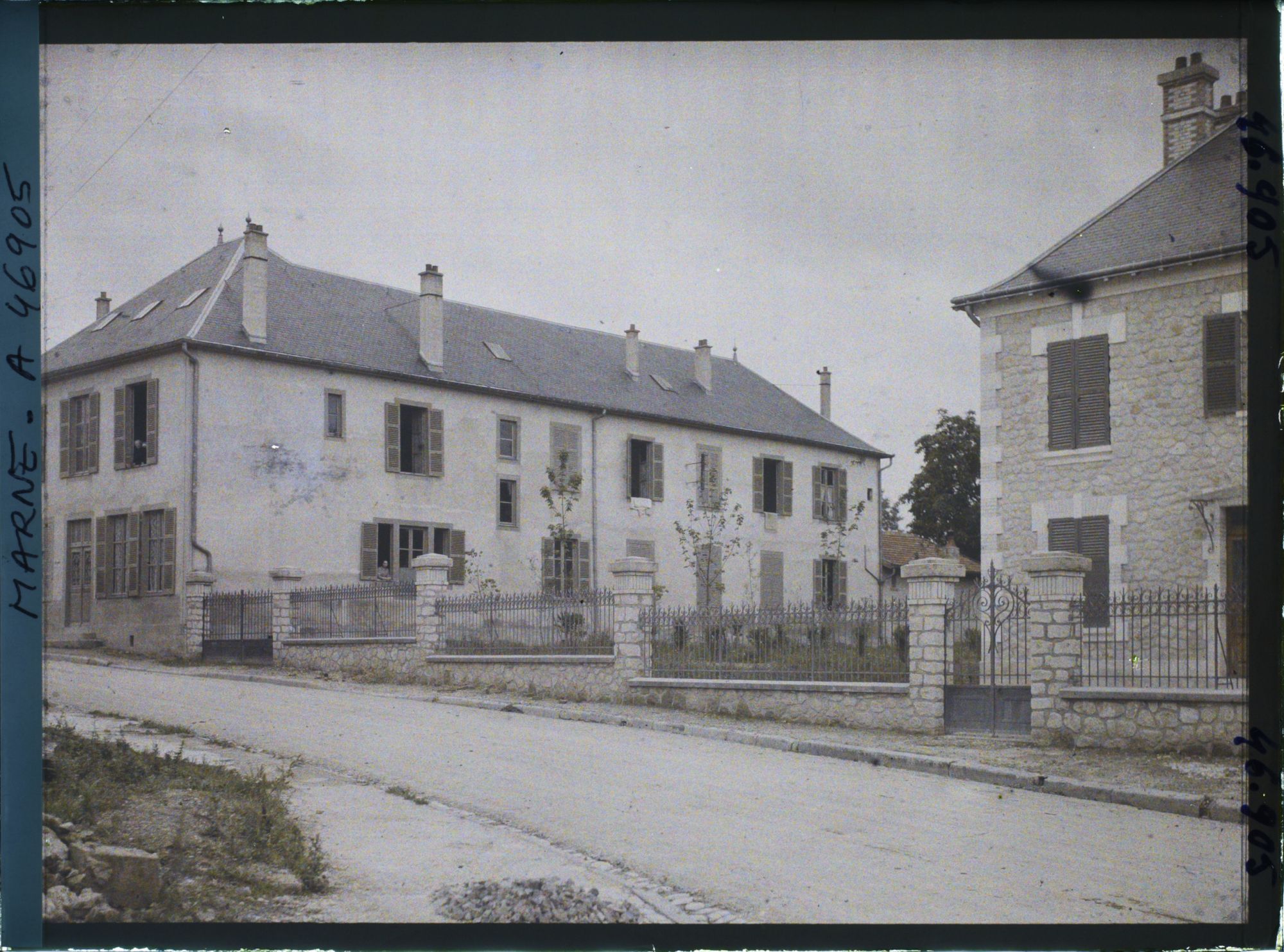Image représentant France, Vienne le Château Marne (475 h.), L'hospice de Vienne le Chau