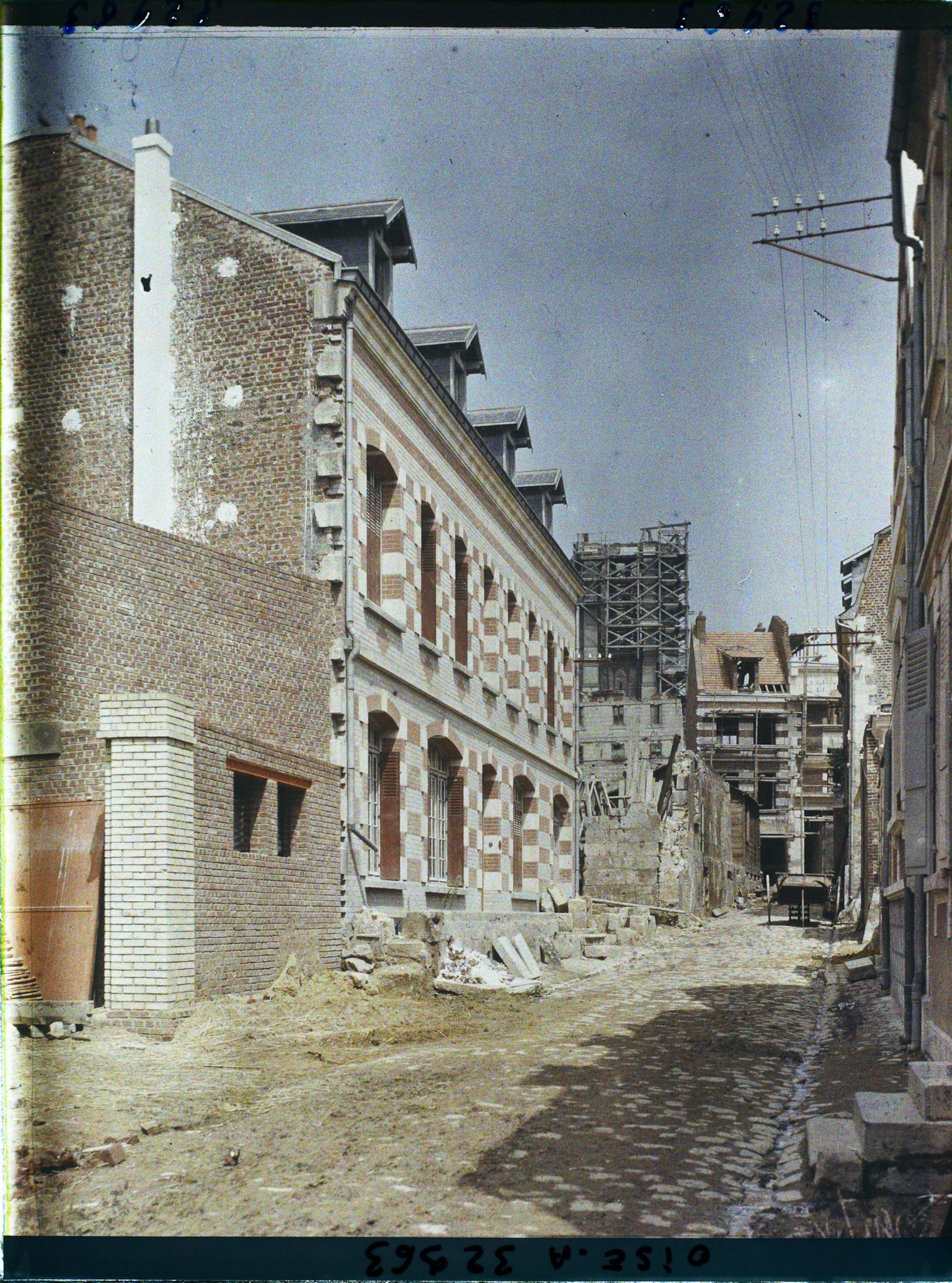 Image représentant France, Noyon, Reconstructions rue du Long-Pont