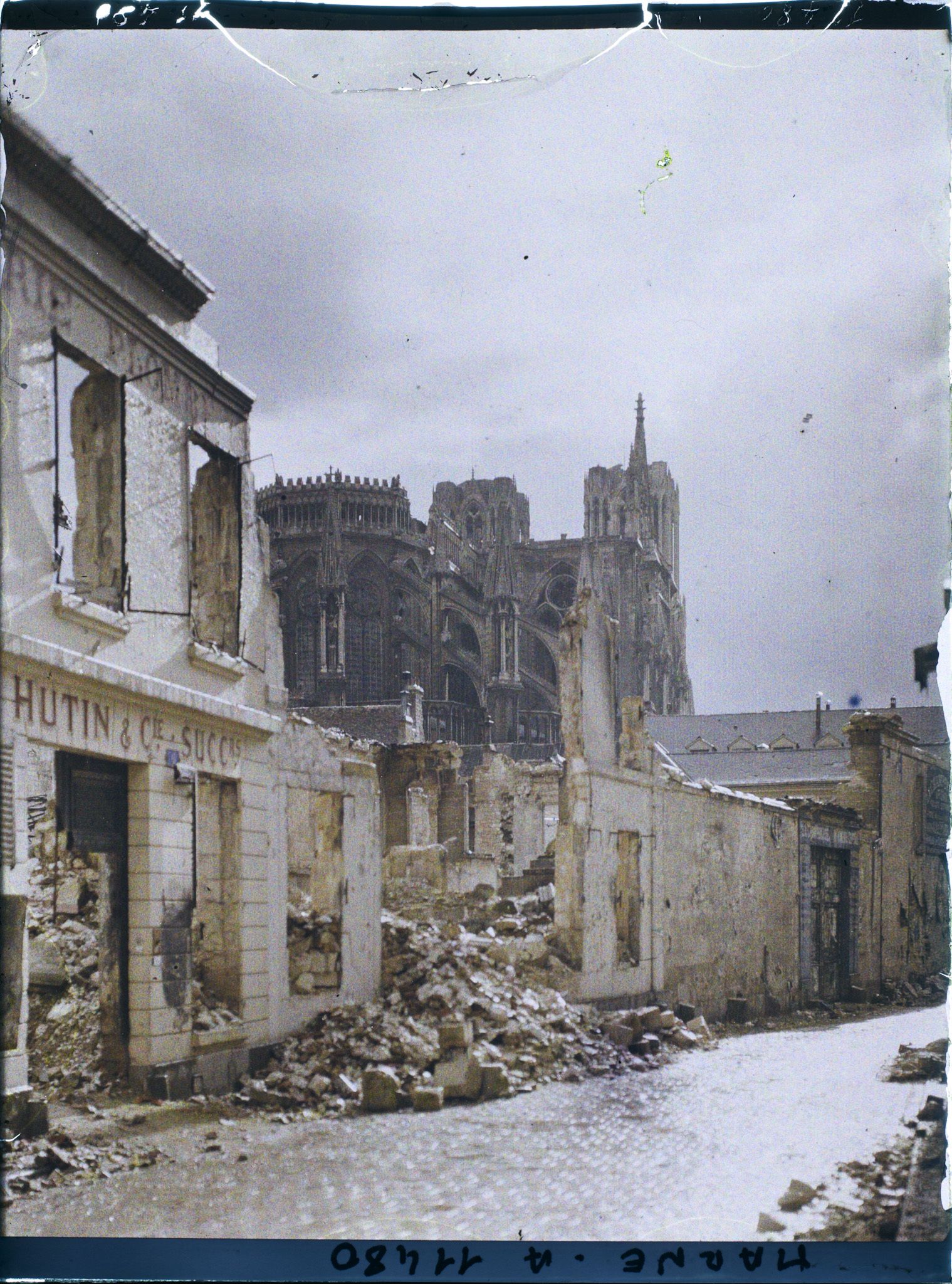 Image représentant Ruines de l'entreprise Hutin et Cie, rue Eugène Desteuque