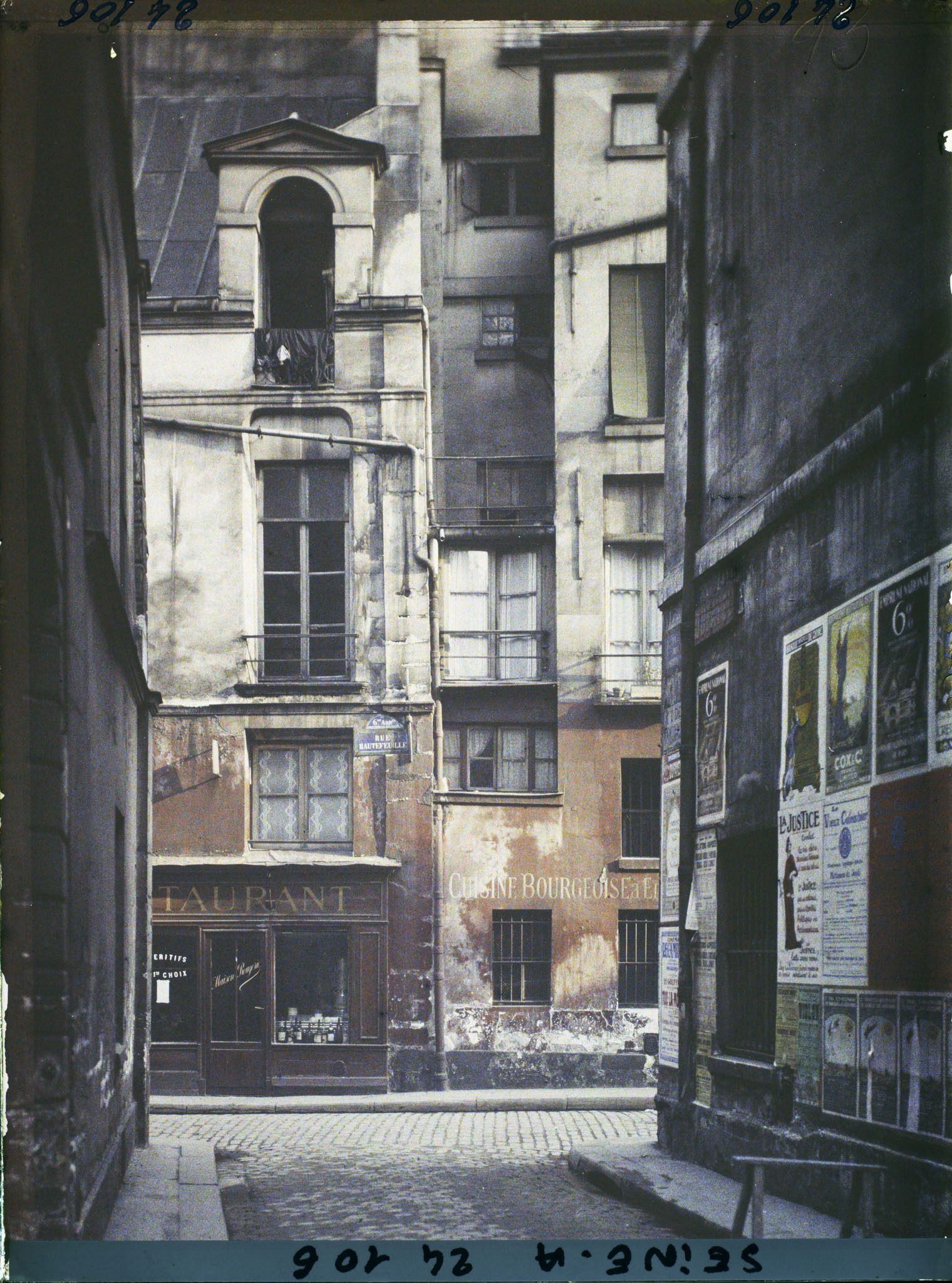 Image représentant La rue Hautefeuille depuis la rue des Poitevins