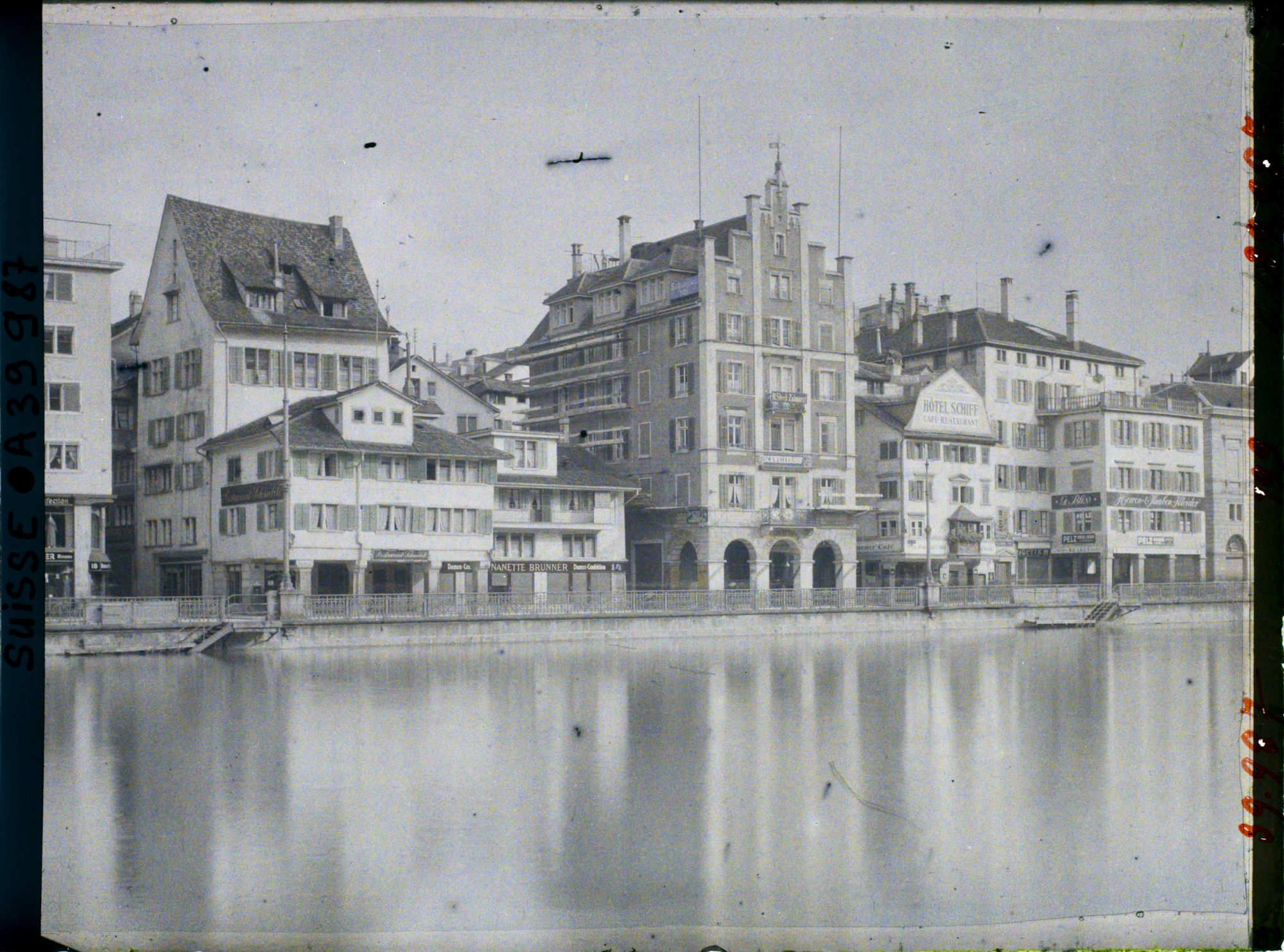 Image représentant Le Limmatquai et la rive droite de la Limmat