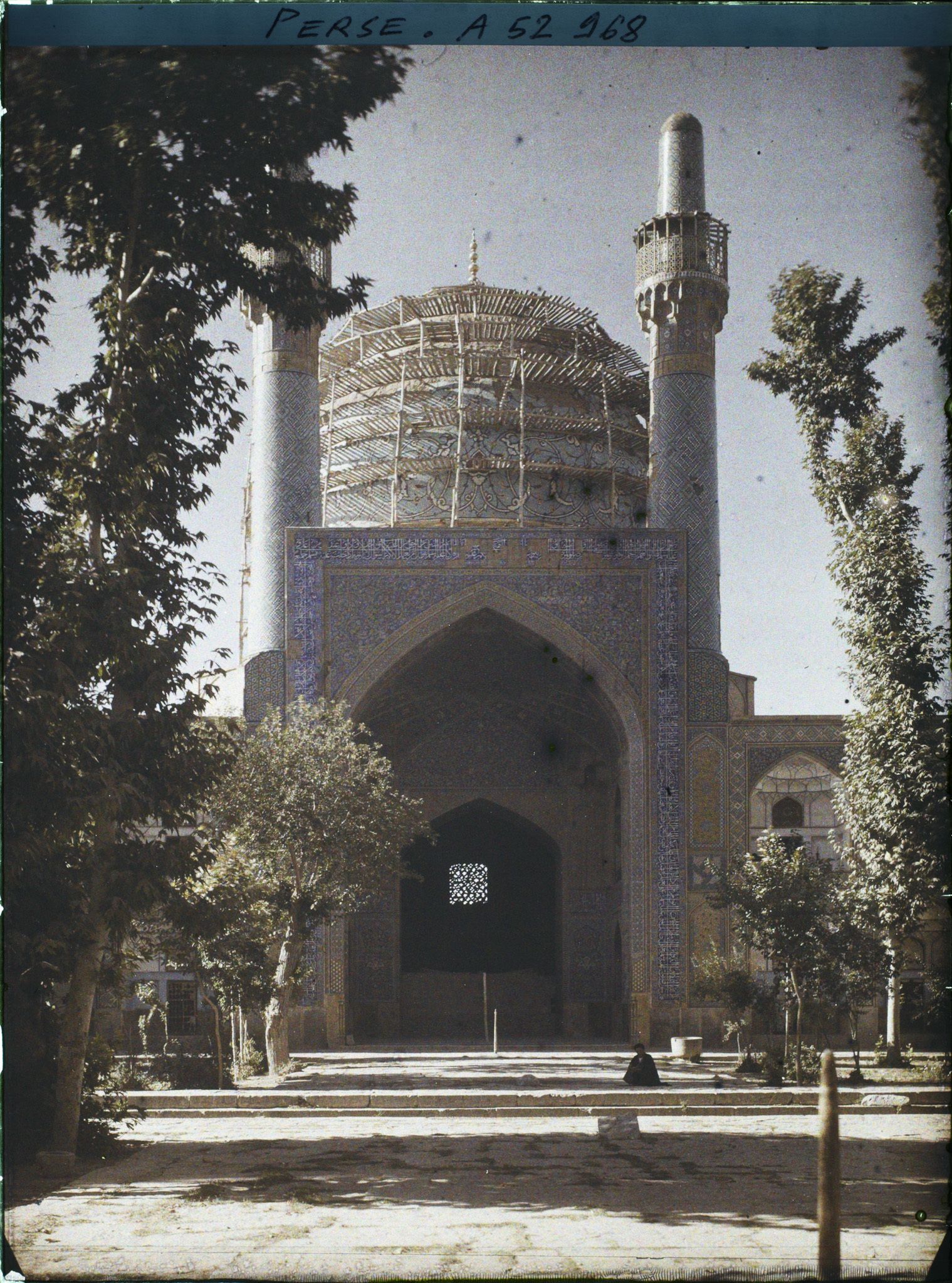 Image représentant La Madreseh Mader-i-Chah, école coranique dite "de la mère du Chah" (1714)