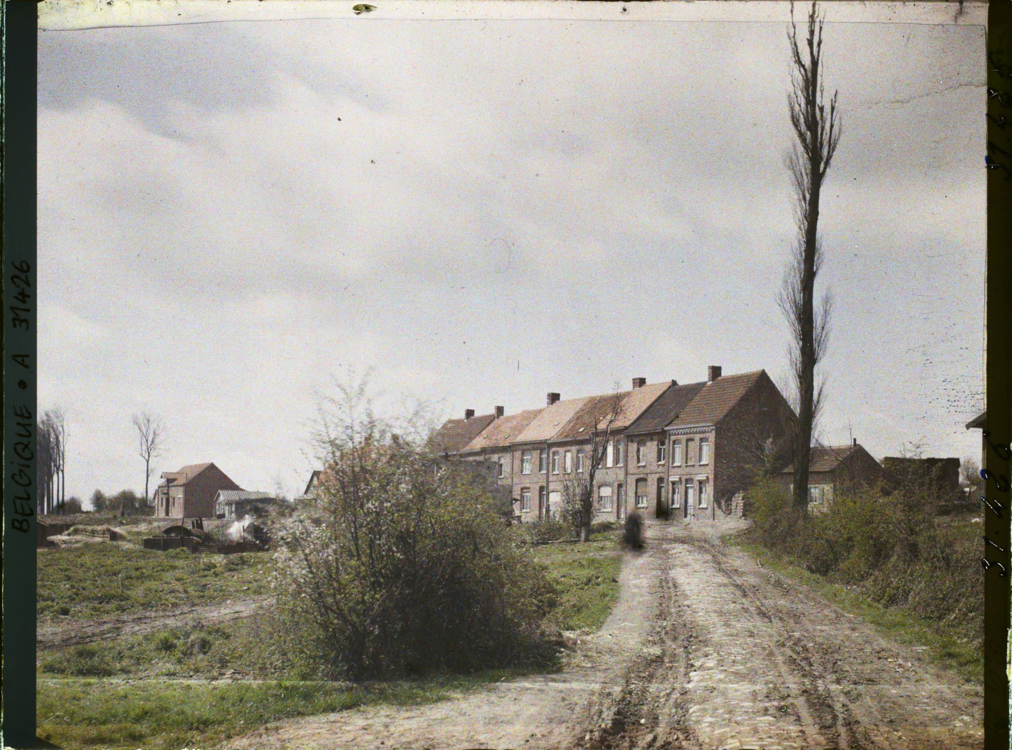 Image représentant Belgique, Neuve Eglise, Un aspect du Village