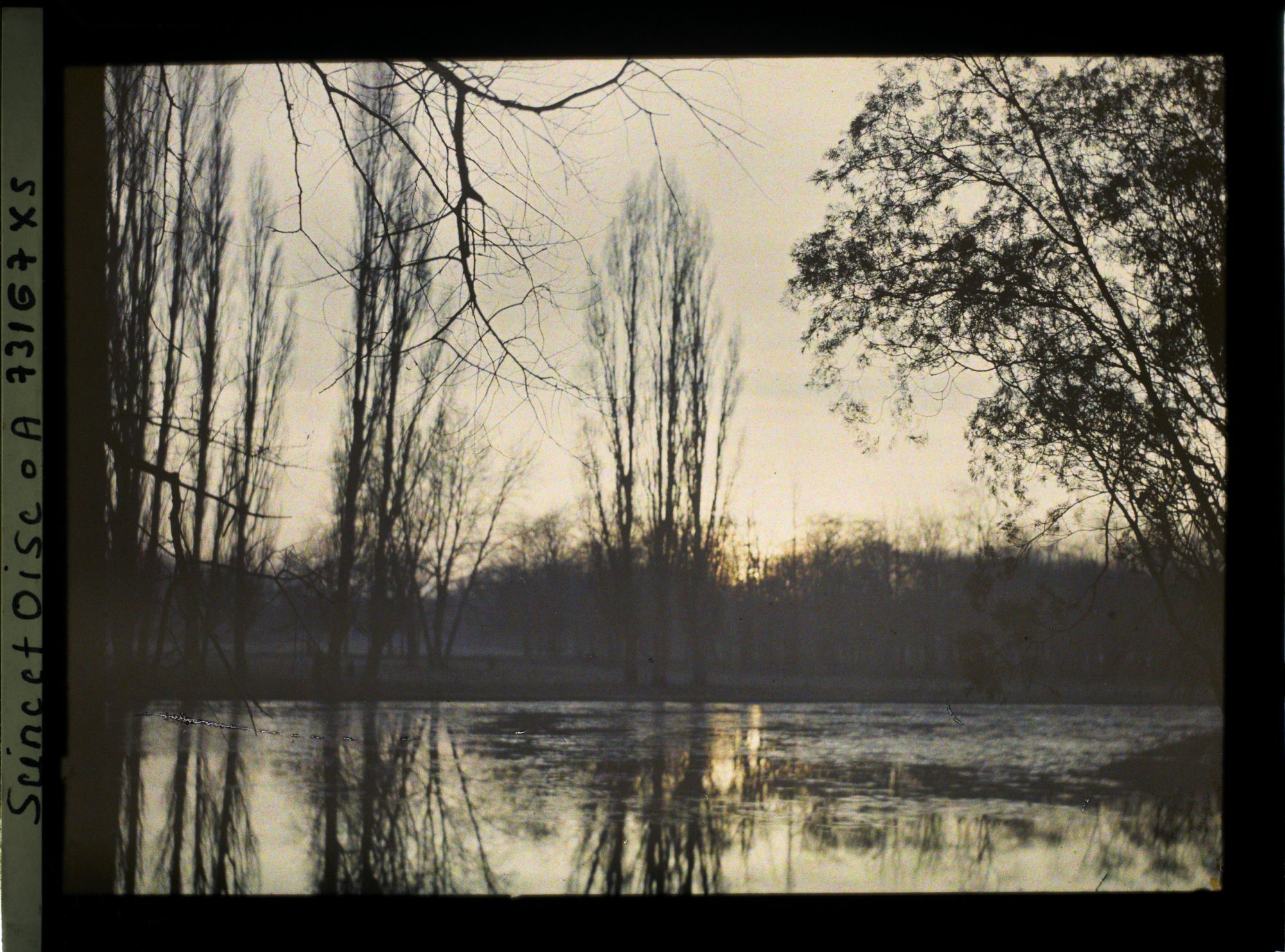 Image représentant Lever ou coucher de soleil au dessus de la Seine