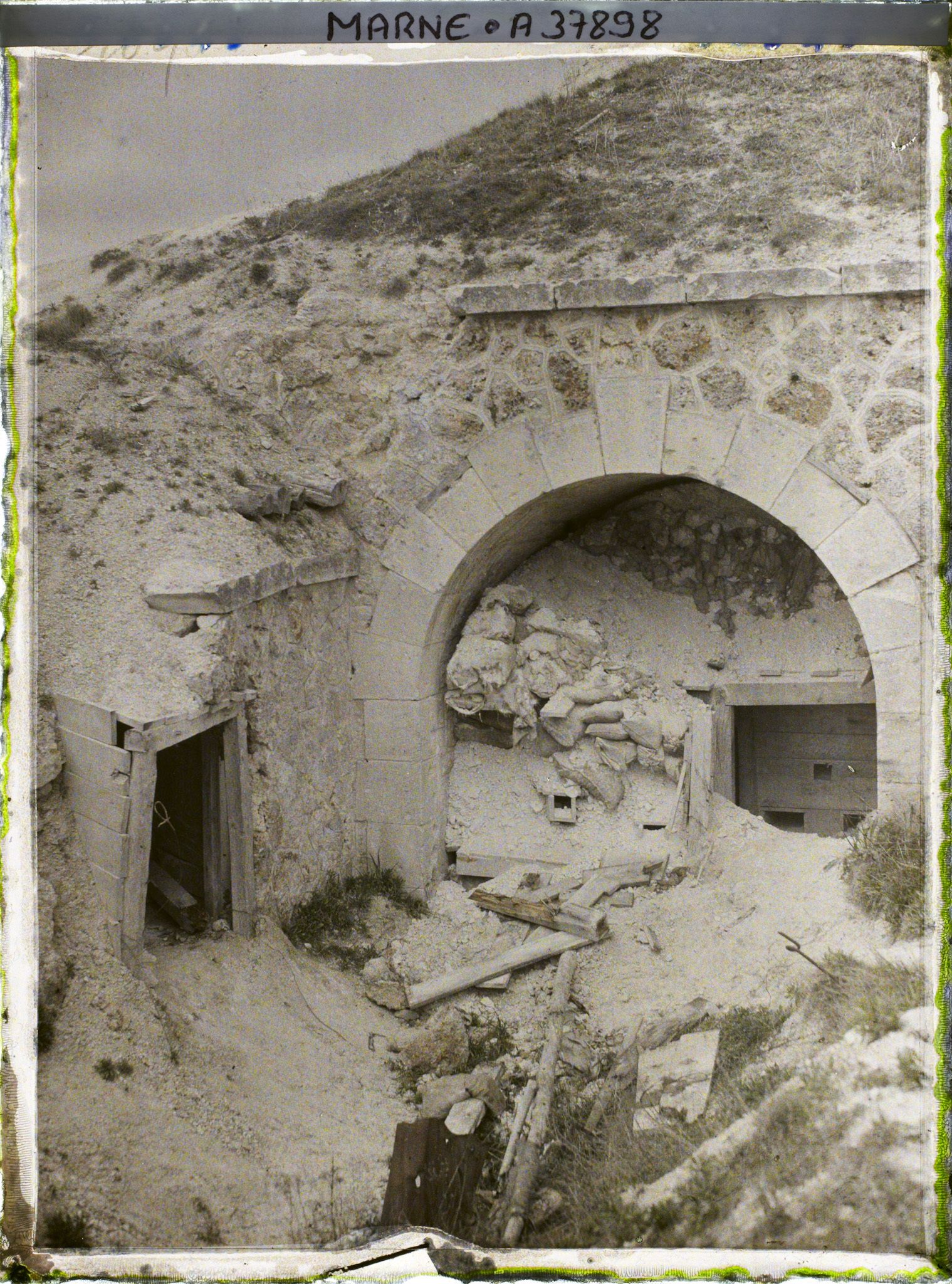 Image représentant France, La Pompelle, Défenses improvisées face Sud