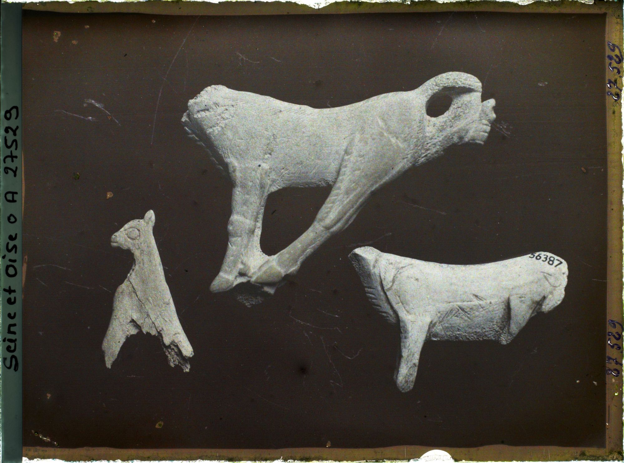 Image représentant France, St Germain-en-Laye, Collection Mascareau, Grotte de St Michel d'Arudy (Ariège) 3 fragments de propulseurs 56387, 56384, 56385.