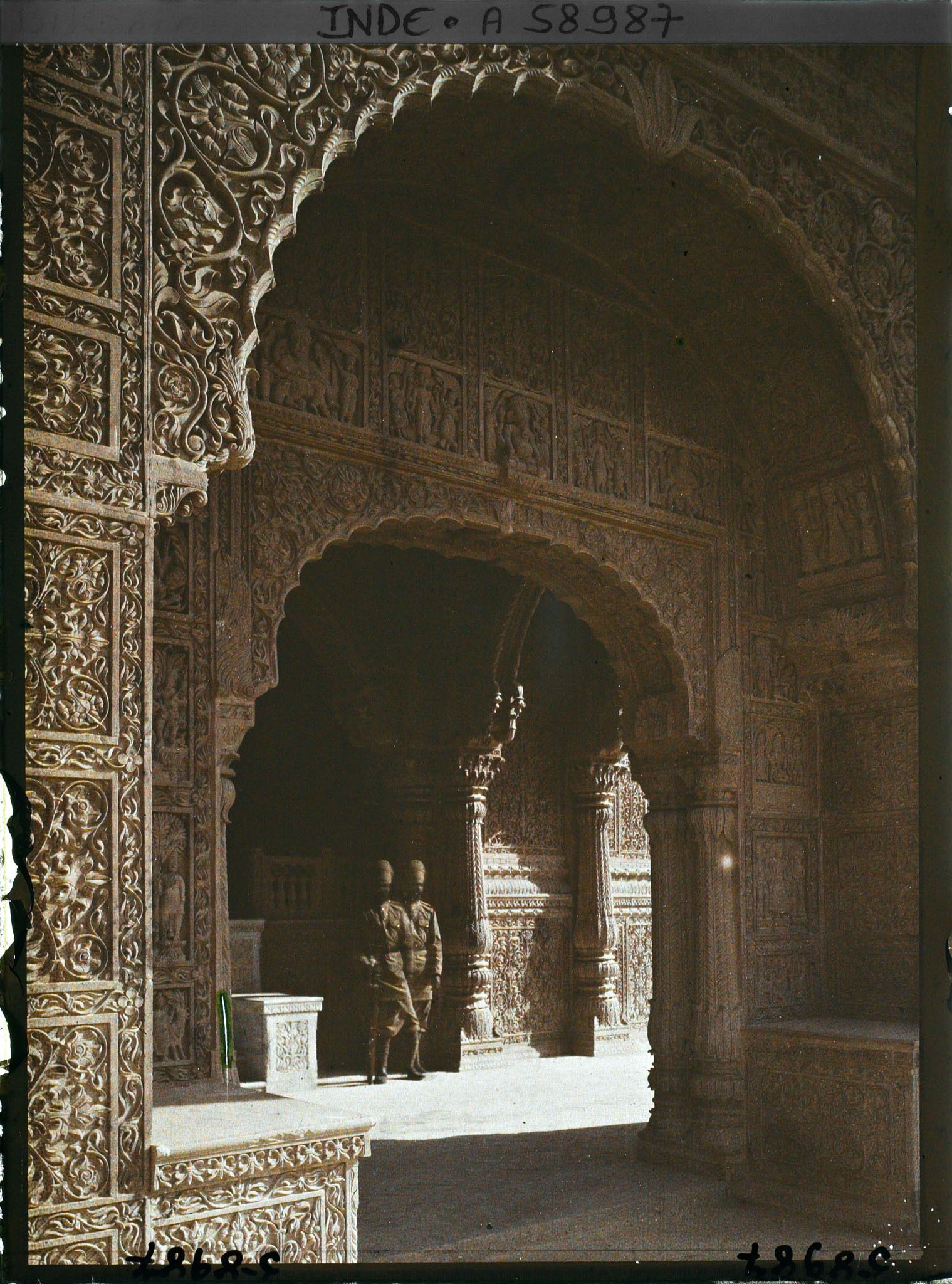 Image représentant Porche du palais de Lallgarh