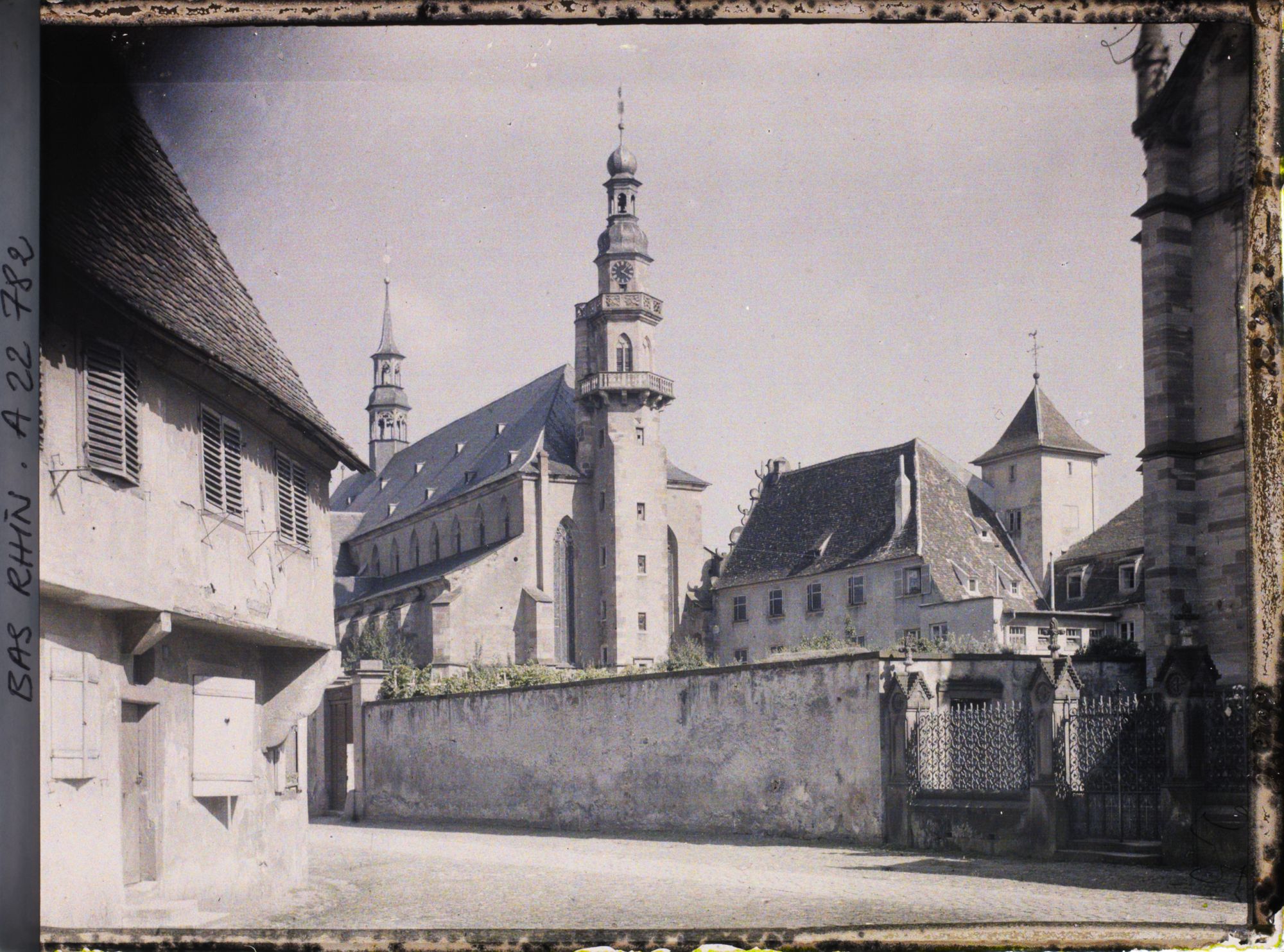 Image représentant France, Molsheim, Vue d'ensemble prise de la rue Notre-Dame