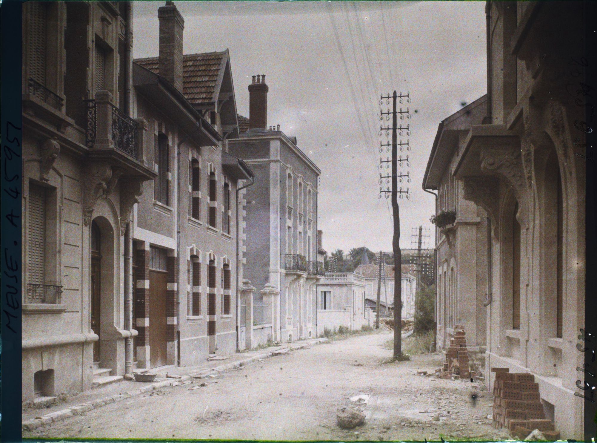 Image représentant France, St Mihiel, Rue Jeanne d'Arc